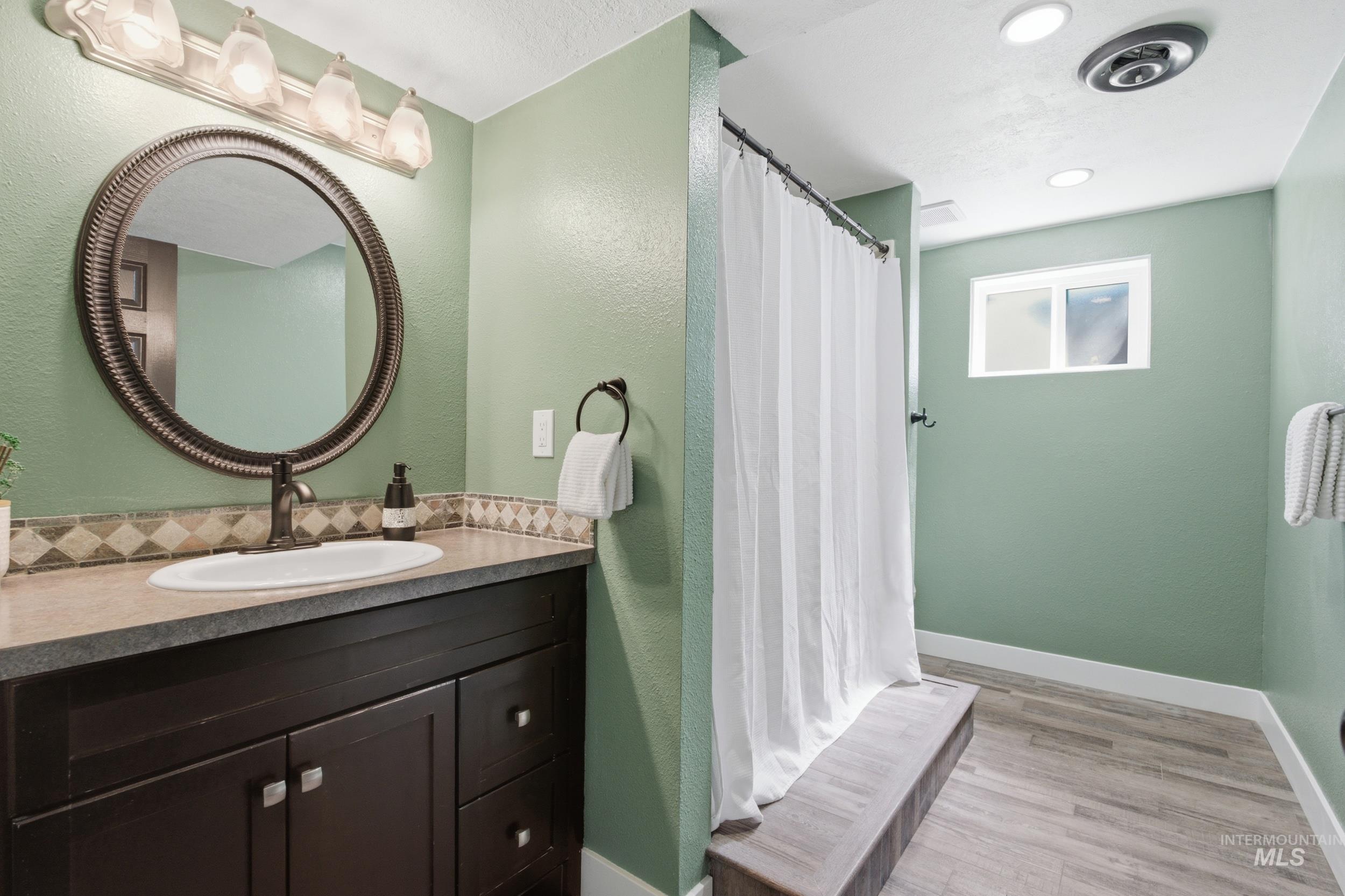 7940 W Galena Drive, Boise, Idaho 83709, 6 Bedrooms, 3 Bathrooms, Residential Income For Sale, Price $659,900,MLS 98996099