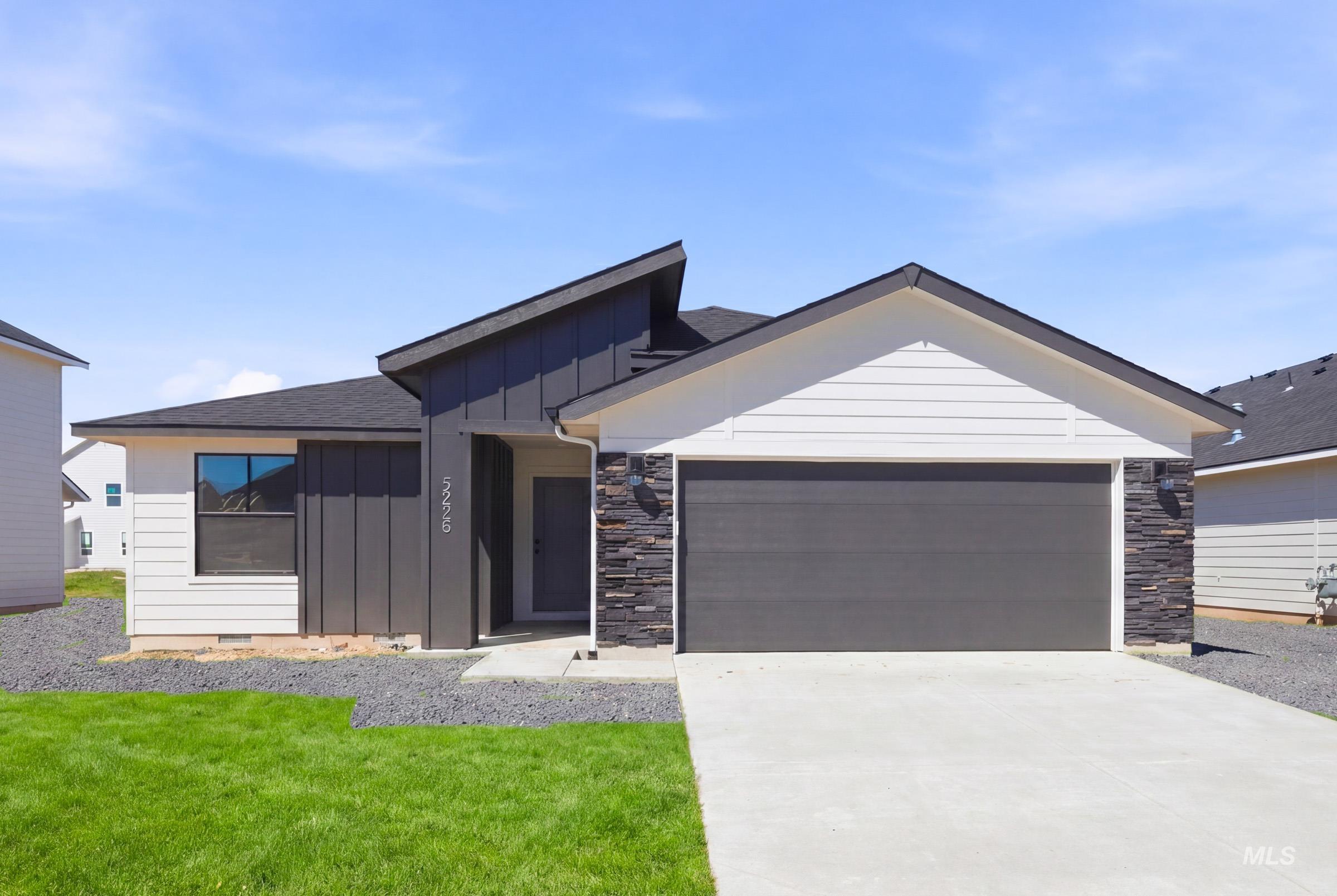 9458 W Blazing Star St, Nampa, Idaho 83687, 3 Bedrooms, 2 Bathrooms, Residential For Sale, Price $434,990,MLS 98996102
