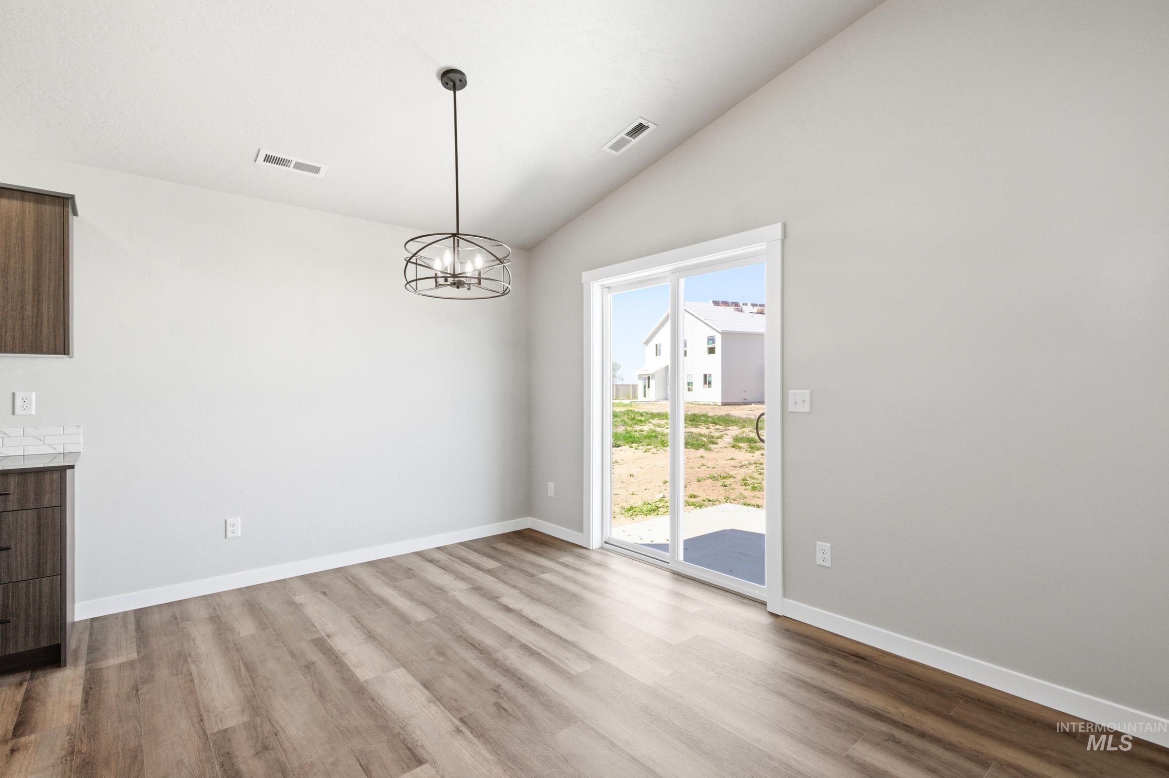9458 W Blazing Star St, Nampa, Idaho 83687, 3 Bedrooms, 2 Bathrooms, Residential For Sale, Price $434,990,MLS 98996102