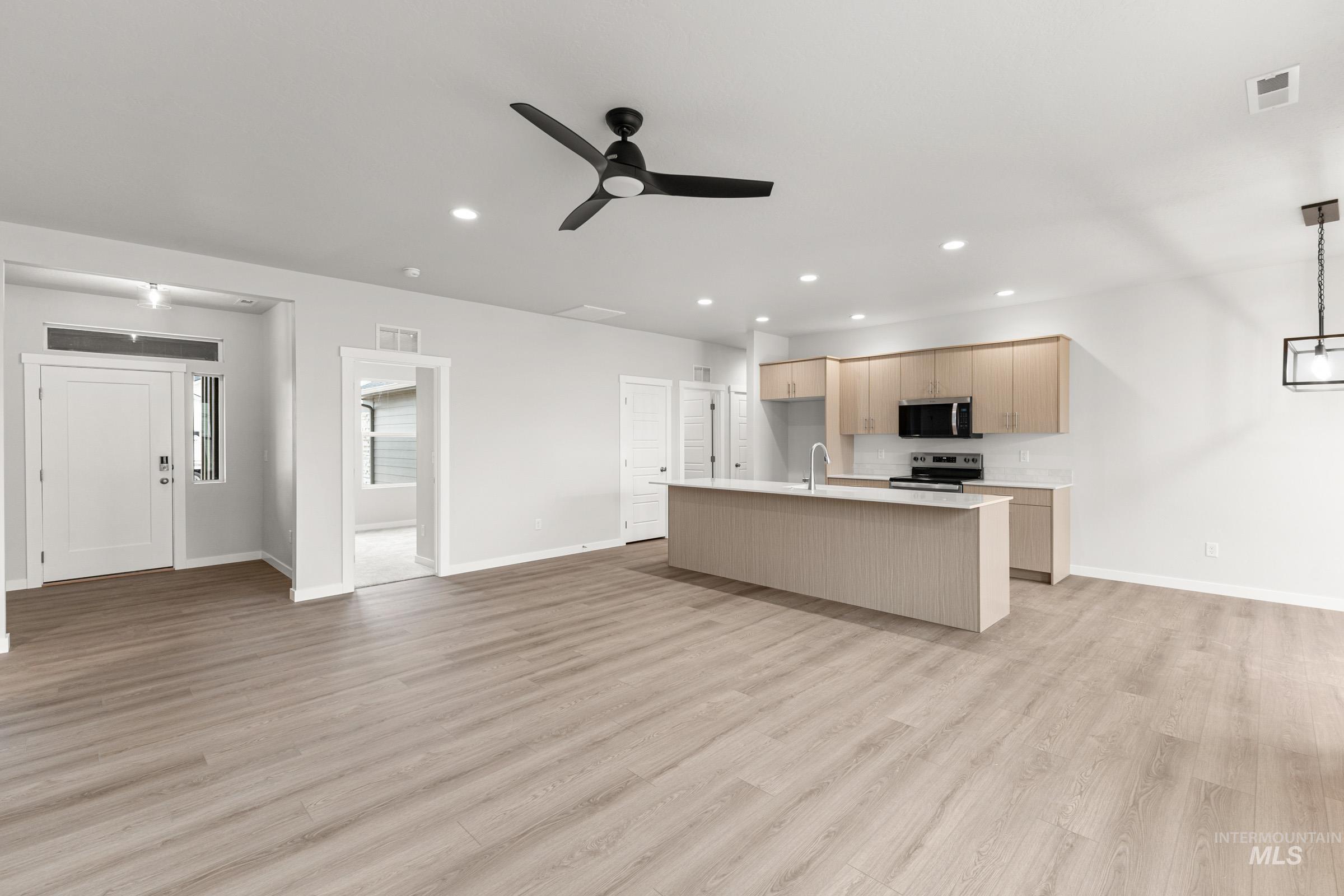 9470 W Cosmic St, Nampa, Idaho 83687, 4 Bedrooms, 2 Bathrooms, Residential For Sale, Price $439,990,MLS 98996104