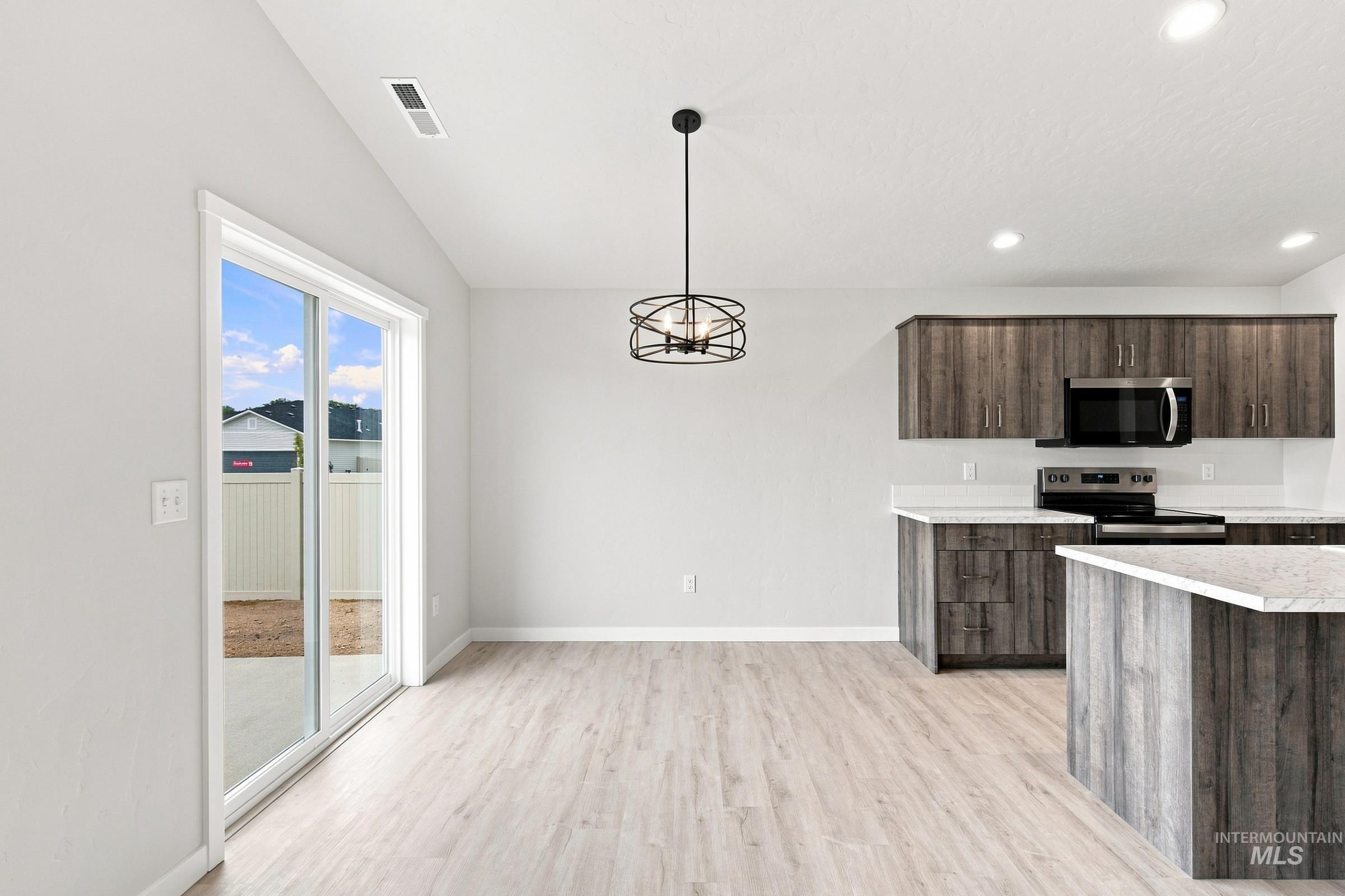 4405 Hewitt St, Caldwell, Idaho 83605, 3 Bedrooms, 2 Bathrooms, Residential For Sale, Price $429,990,MLS 98996109