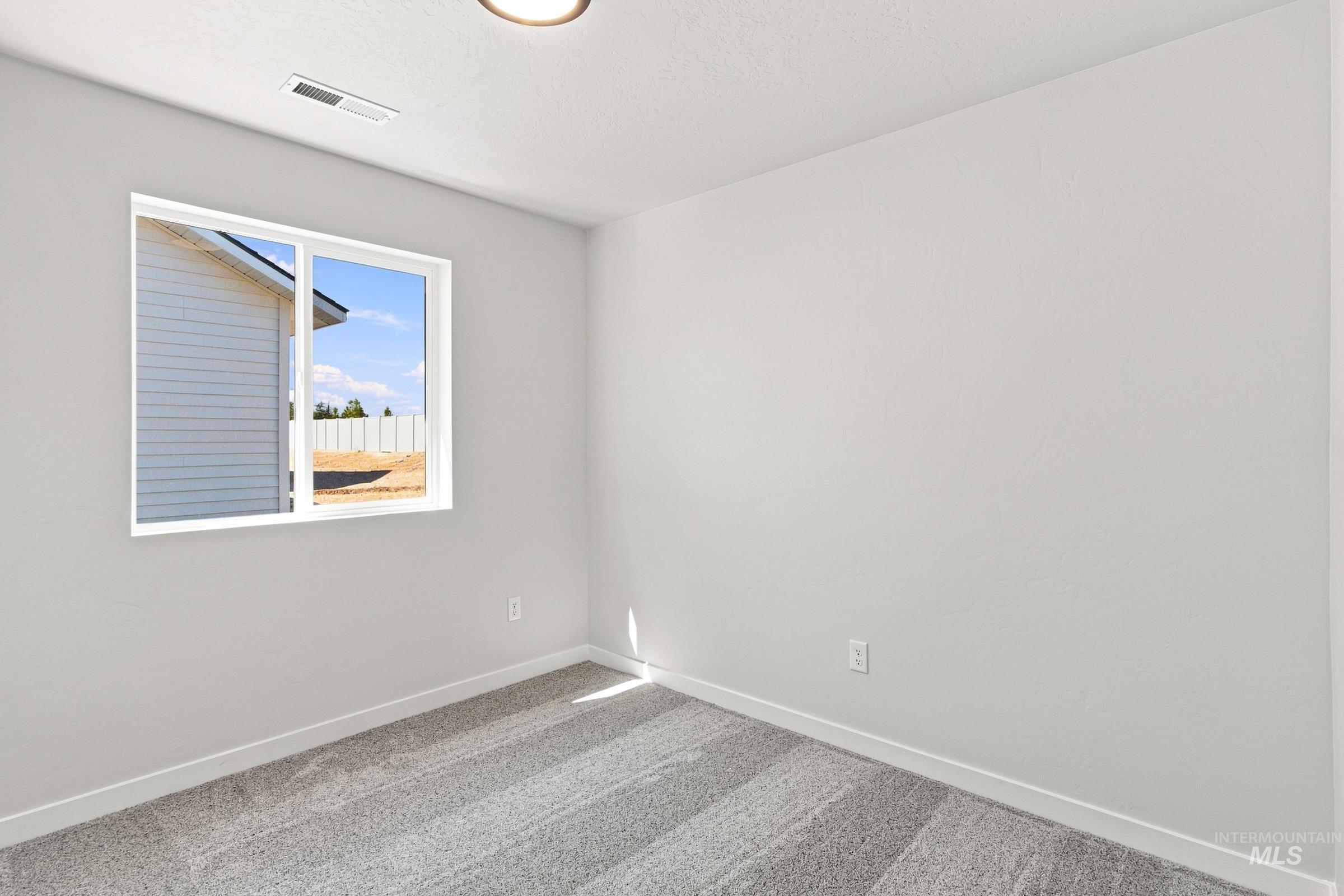 337 N Tideberry Ave, Kuna, Idaho 83634, 3 Bedrooms, 2 Bathrooms, Residential For Sale, Price $399,990,MLS 98996126