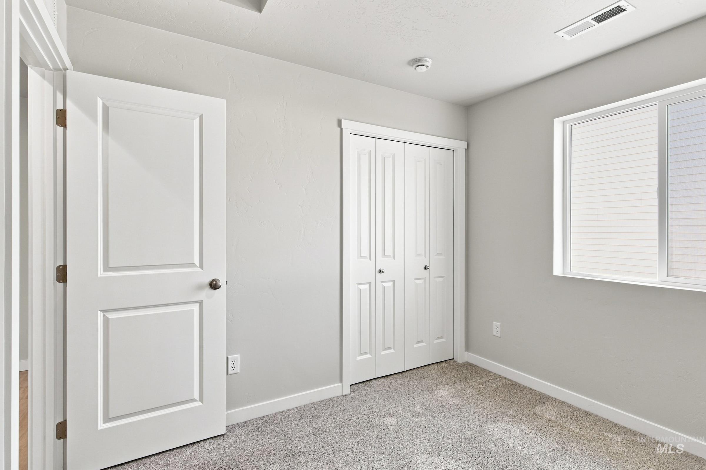 337 N Tideberry Ave, Kuna, Idaho 83634, 3 Bedrooms, 2 Bathrooms, Residential For Sale, Price $399,990,MLS 98996126