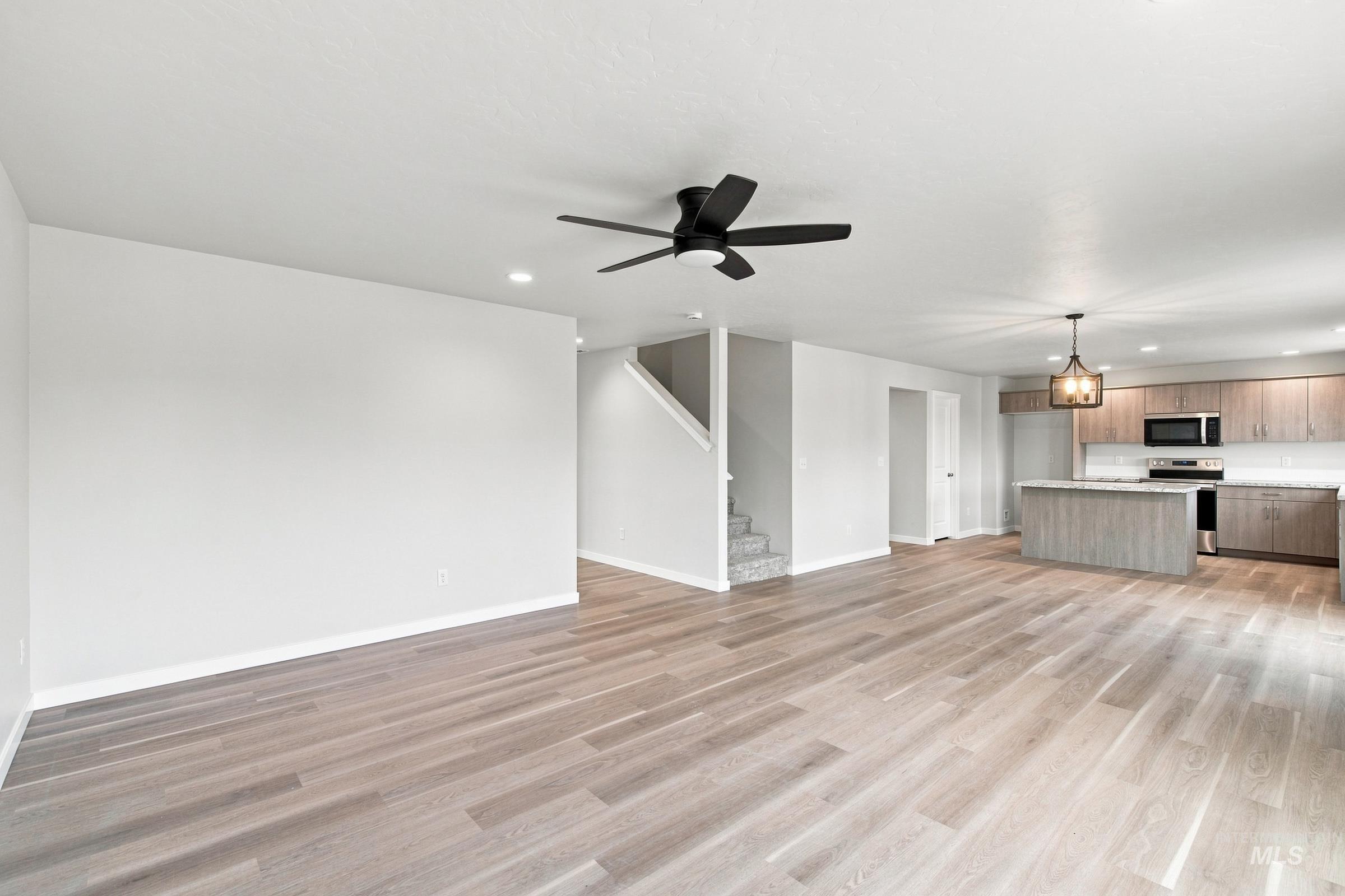 14080 Shiny Spruce St, Caldwell, Idaho 83607, 4 Bedrooms, 2.5 Bathrooms, Residential For Sale, Price $449,990,MLS 98996127