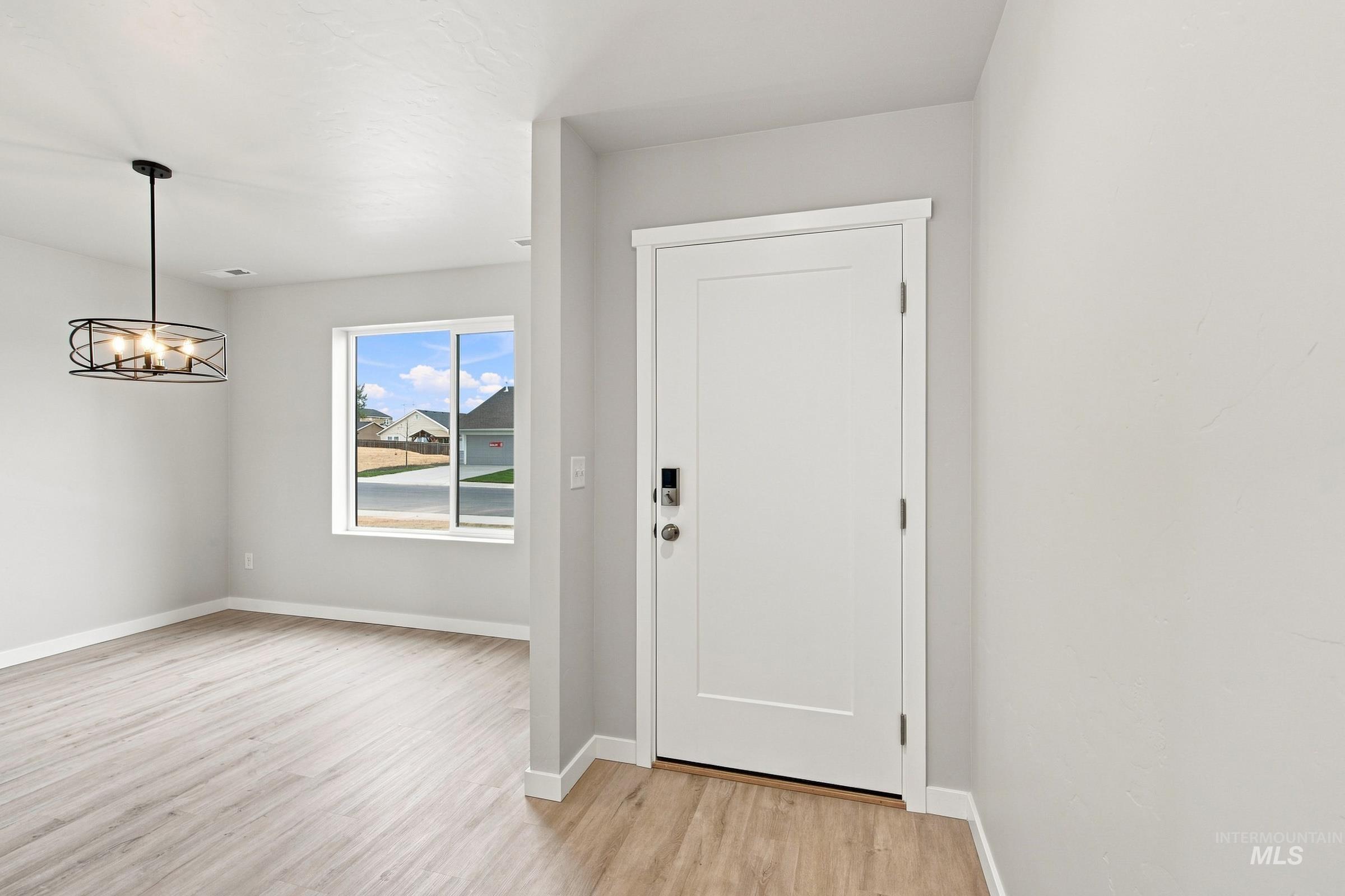14113 Shiny Spruce St, Caldwell, Idaho 83607, 3 Bedrooms, 2 Bathrooms, Residential For Sale, Price $404,990,MLS 98996129