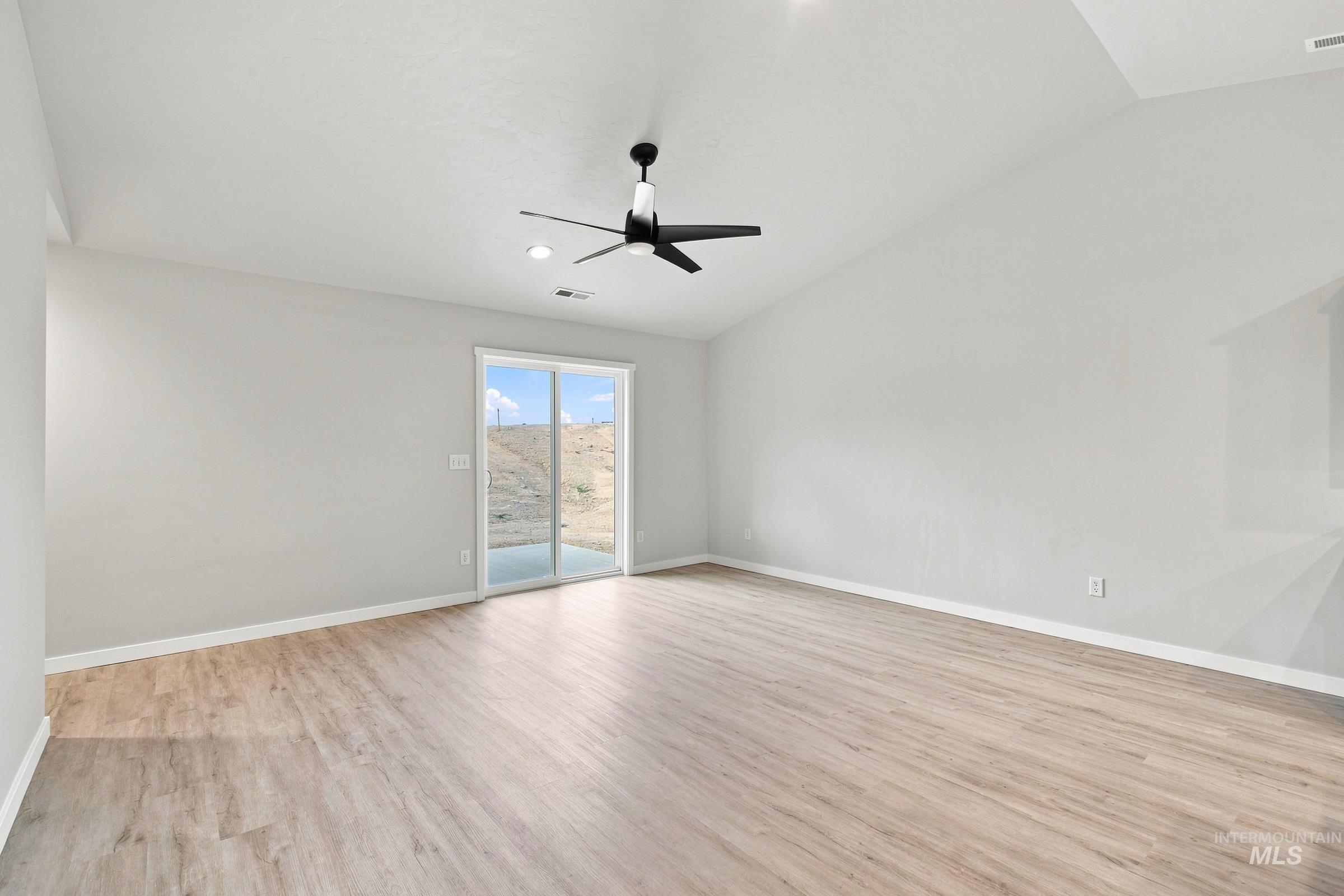14113 Shiny Spruce St, Caldwell, Idaho 83607, 3 Bedrooms, 2 Bathrooms, Residential For Sale, Price $404,990,MLS 98996129
