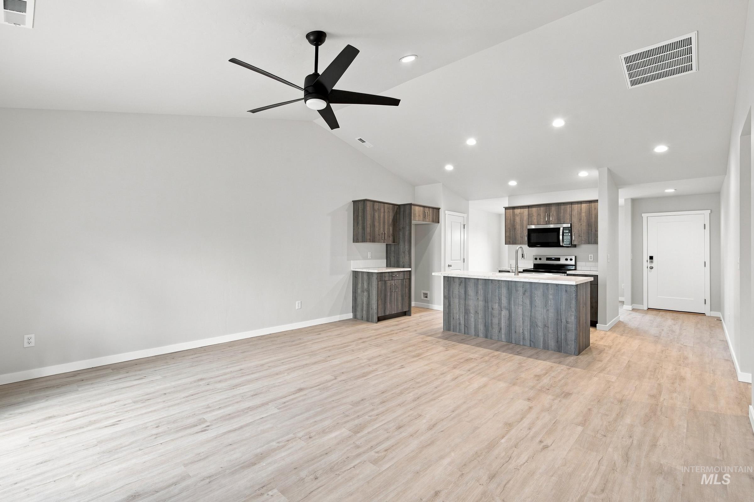 14113 Shiny Spruce St, Caldwell, Idaho 83607, 3 Bedrooms, 2 Bathrooms, Residential For Sale, Price $404,990,MLS 98996129
