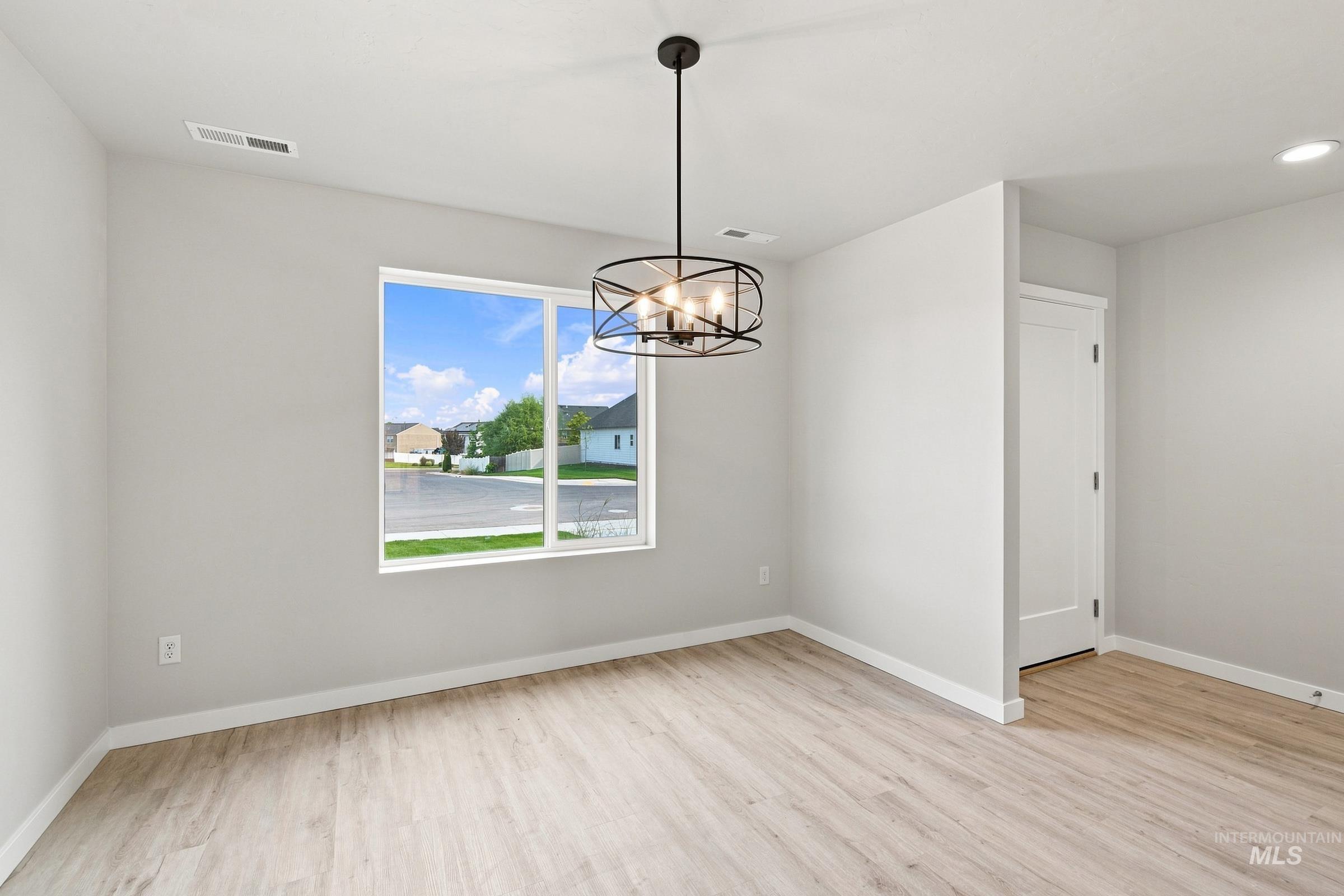 14113 Shiny Spruce St, Caldwell, Idaho 83607, 3 Bedrooms, 2 Bathrooms, Residential For Sale, Price $404,990,MLS 98996129