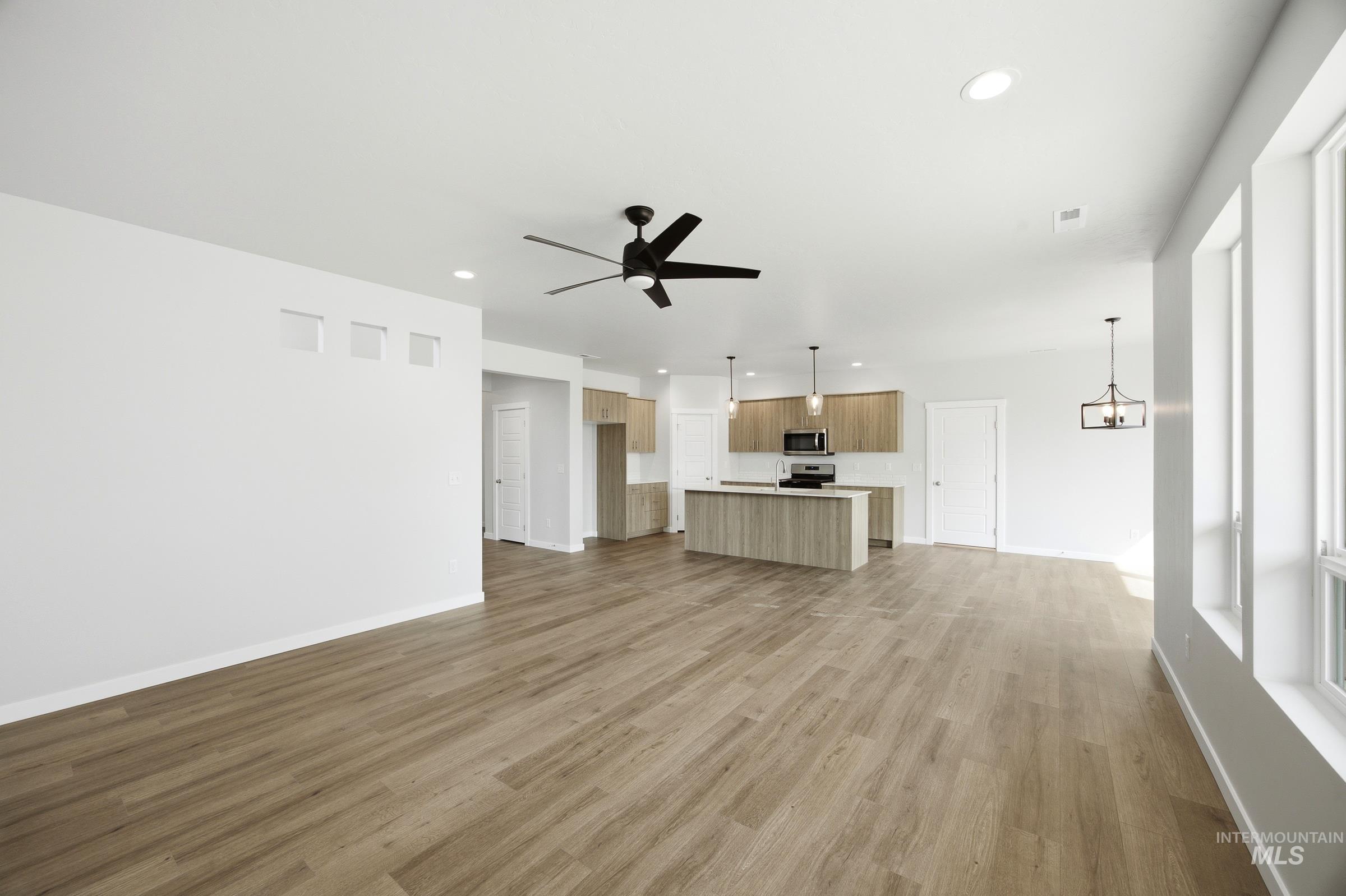 15368 Albatross Ave, Nampa, Idaho 83651, 4 Bedrooms, 2.5 Bathrooms, Residential For Sale, Price $539,990,MLS 98996133