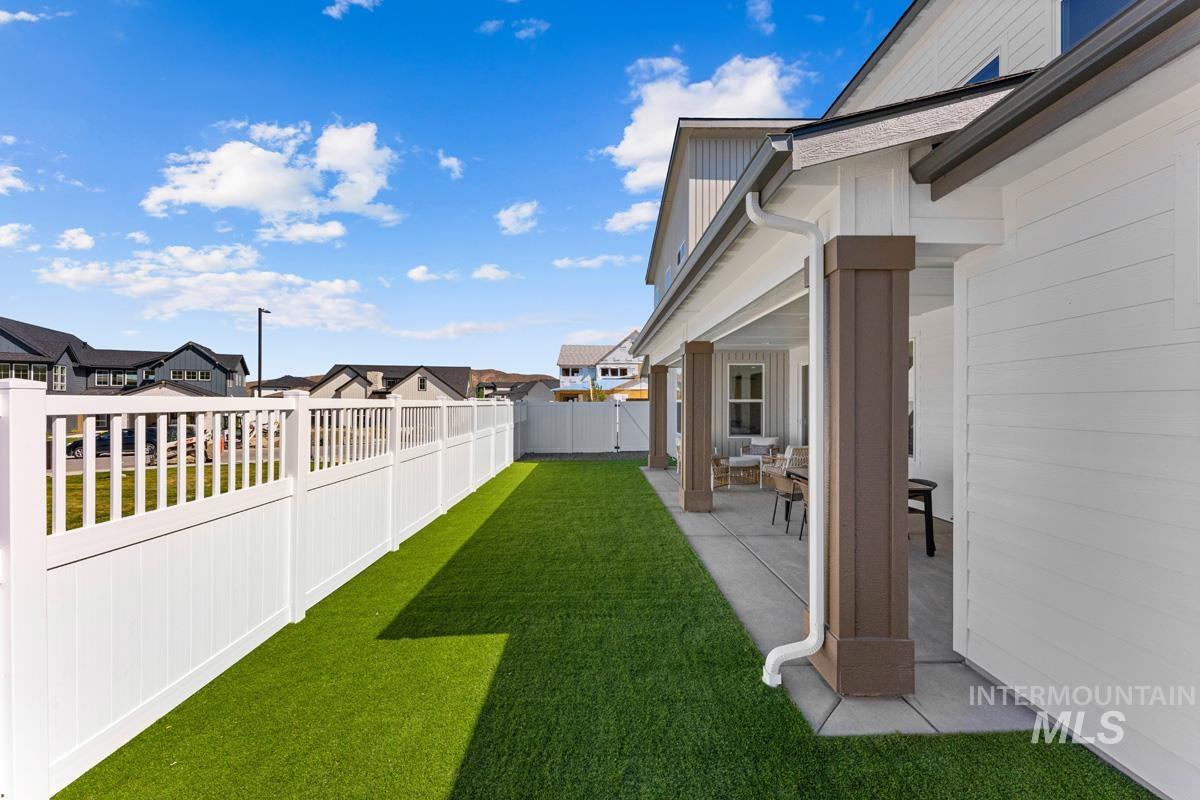 13320 N Spring Creek Way, Boise, Idaho 83714, 3 Bedrooms, 2.5 Bathrooms, Residential Income For Sale, Price $899,990,MLS 98996139