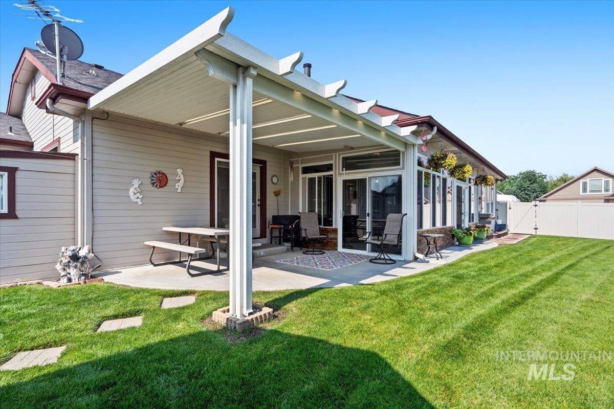 238 E Burney Glen Dr, Meridian, Idaho 83646, 2 Bedrooms, 2 Bathrooms, Residential For Sale, Price $599,900,MLS 98996146