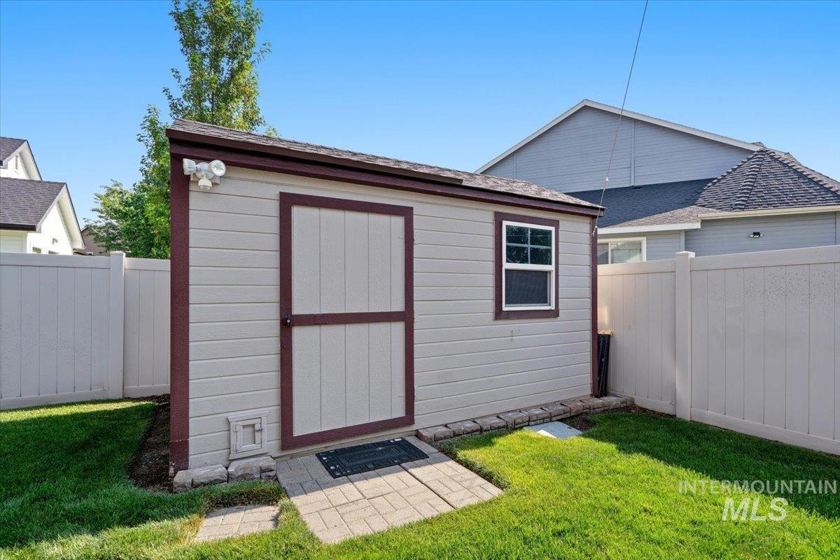 238 E Burney Glen Dr, Meridian, Idaho 83646, 2 Bedrooms, 2 Bathrooms, Residential For Sale, Price $599,900,MLS 98996146