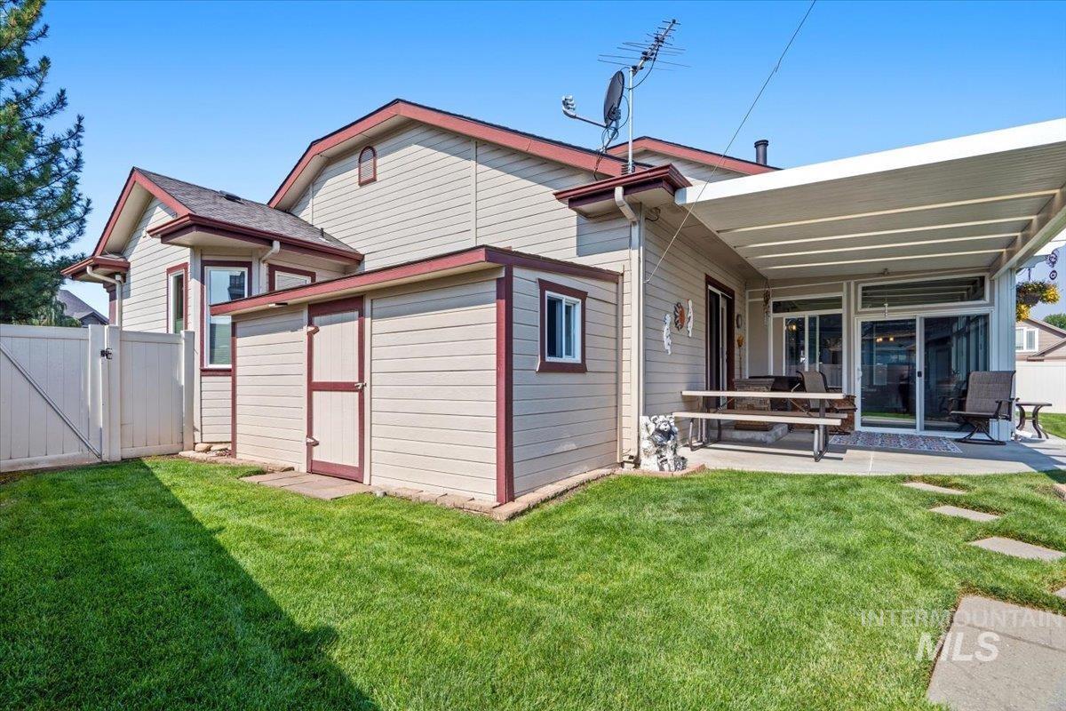 238 E Burney Glen Dr, Meridian, Idaho 83646, 2 Bedrooms, 2 Bathrooms, Residential For Sale, Price $599,900,MLS 98996146