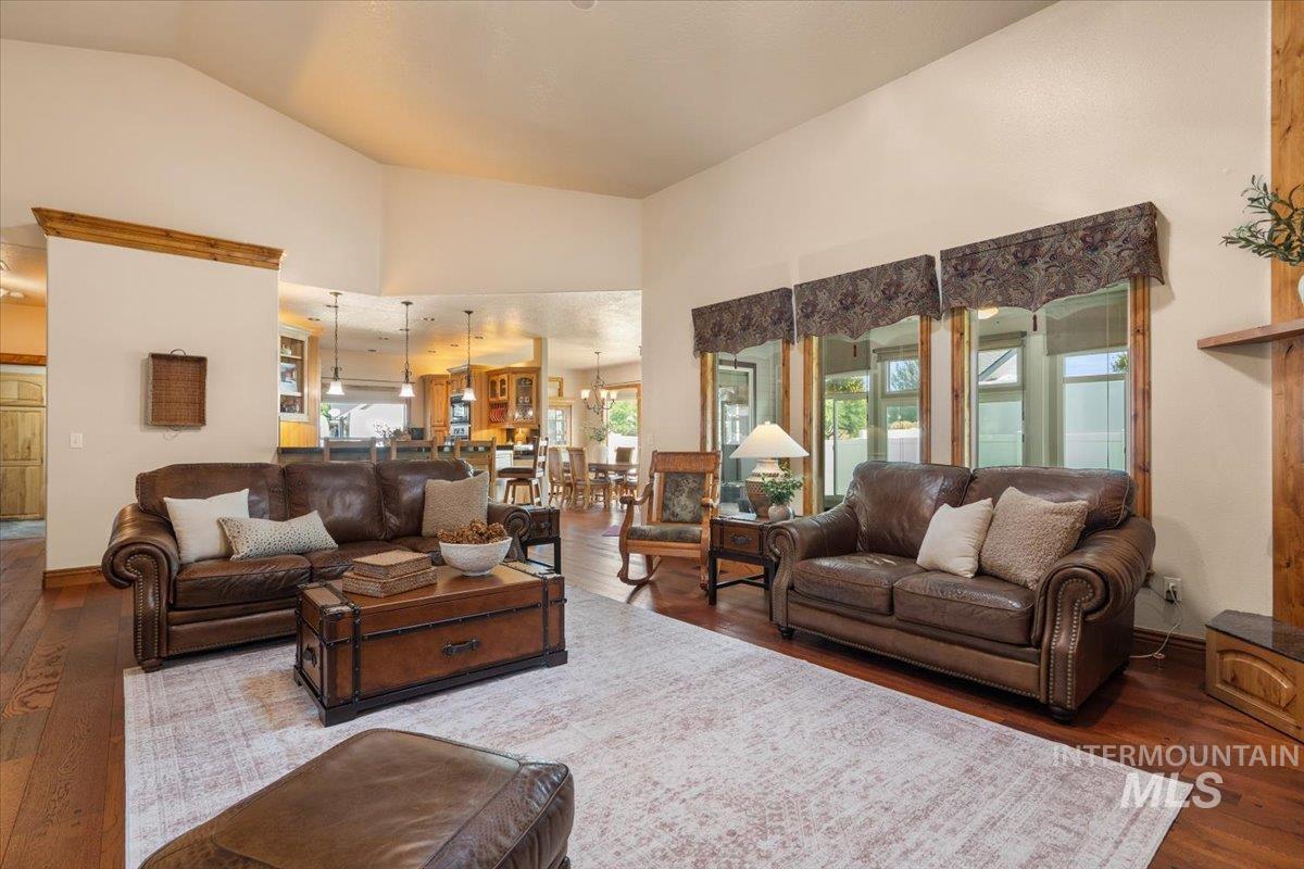 238 E Burney Glen Dr, Meridian, Idaho 83646, 2 Bedrooms, 2 Bathrooms, Residential For Sale, Price $599,900,MLS 98996146