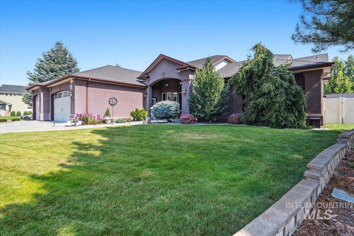 238 E Burney Glen Dr, Meridian, Idaho 83646, 2 Bedrooms, 2 Bathrooms, Residential For Sale, Price $599,900,MLS 98996146