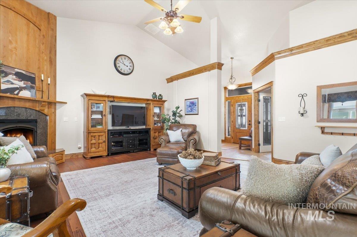 238 E Burney Glen Dr, Meridian, Idaho 83646, 2 Bedrooms, 2 Bathrooms, Residential For Sale, Price $599,900,MLS 98996146