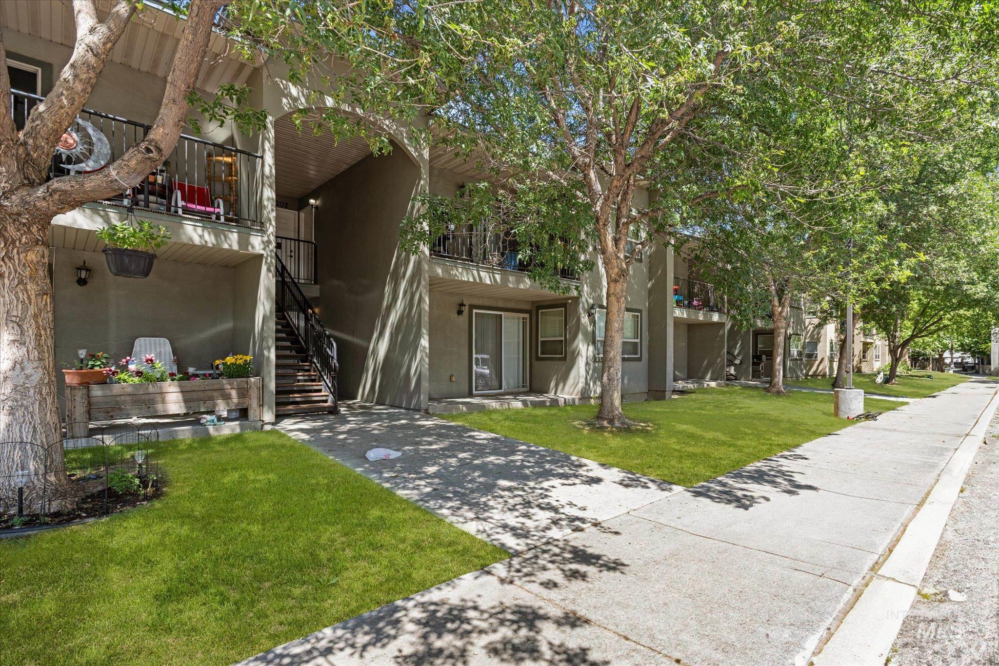 9212 W Brogan Dr -B, Boise, Idaho 83709, 3 Bedrooms, 2 Bathrooms, Residential Income For Sale, Price $875,000,MLS 98996156