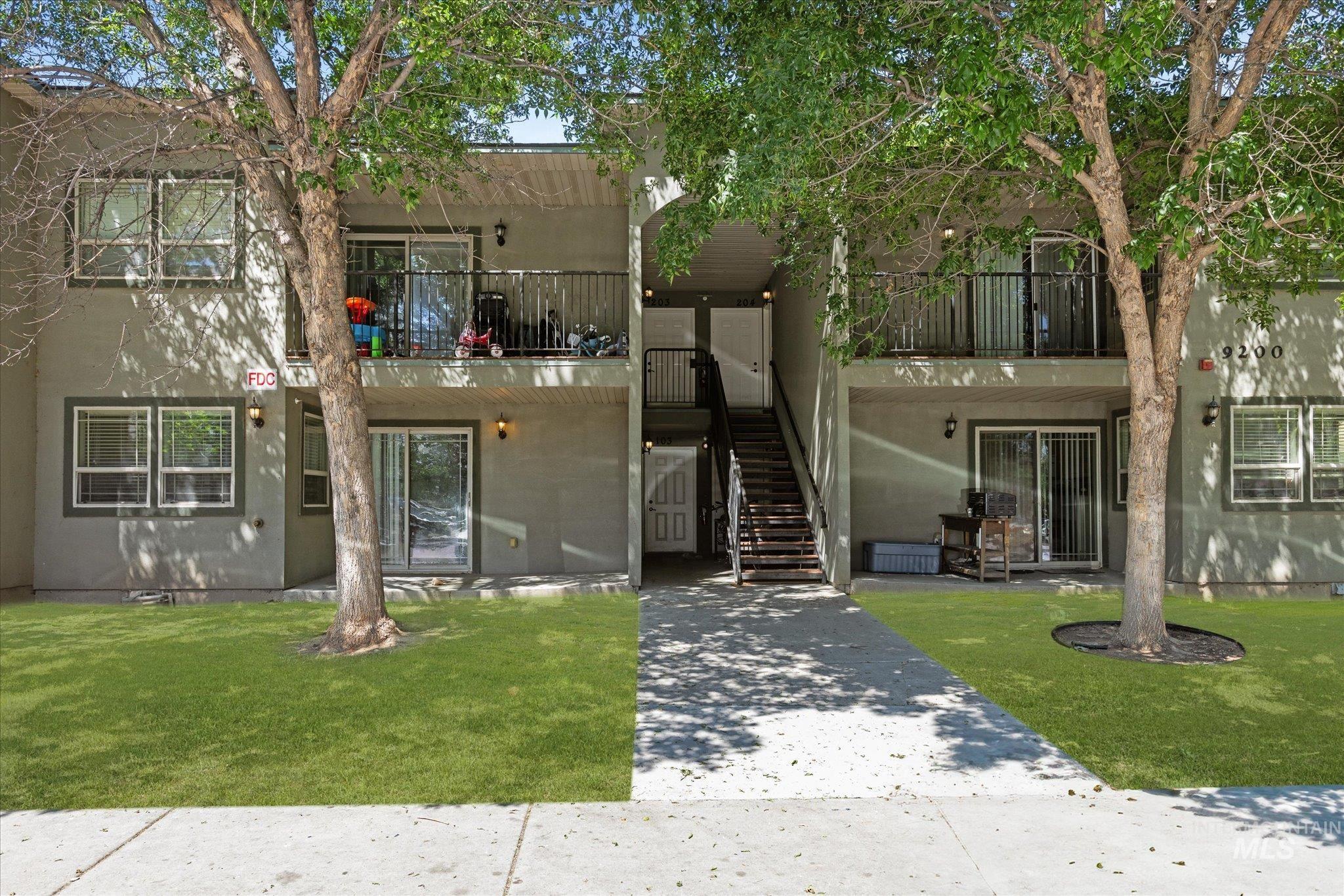 9212 W Brogan Dr -B, Boise, Idaho 83709, 3 Bedrooms, 2 Bathrooms, Residential Income For Sale, Price $875,000,MLS 98996156