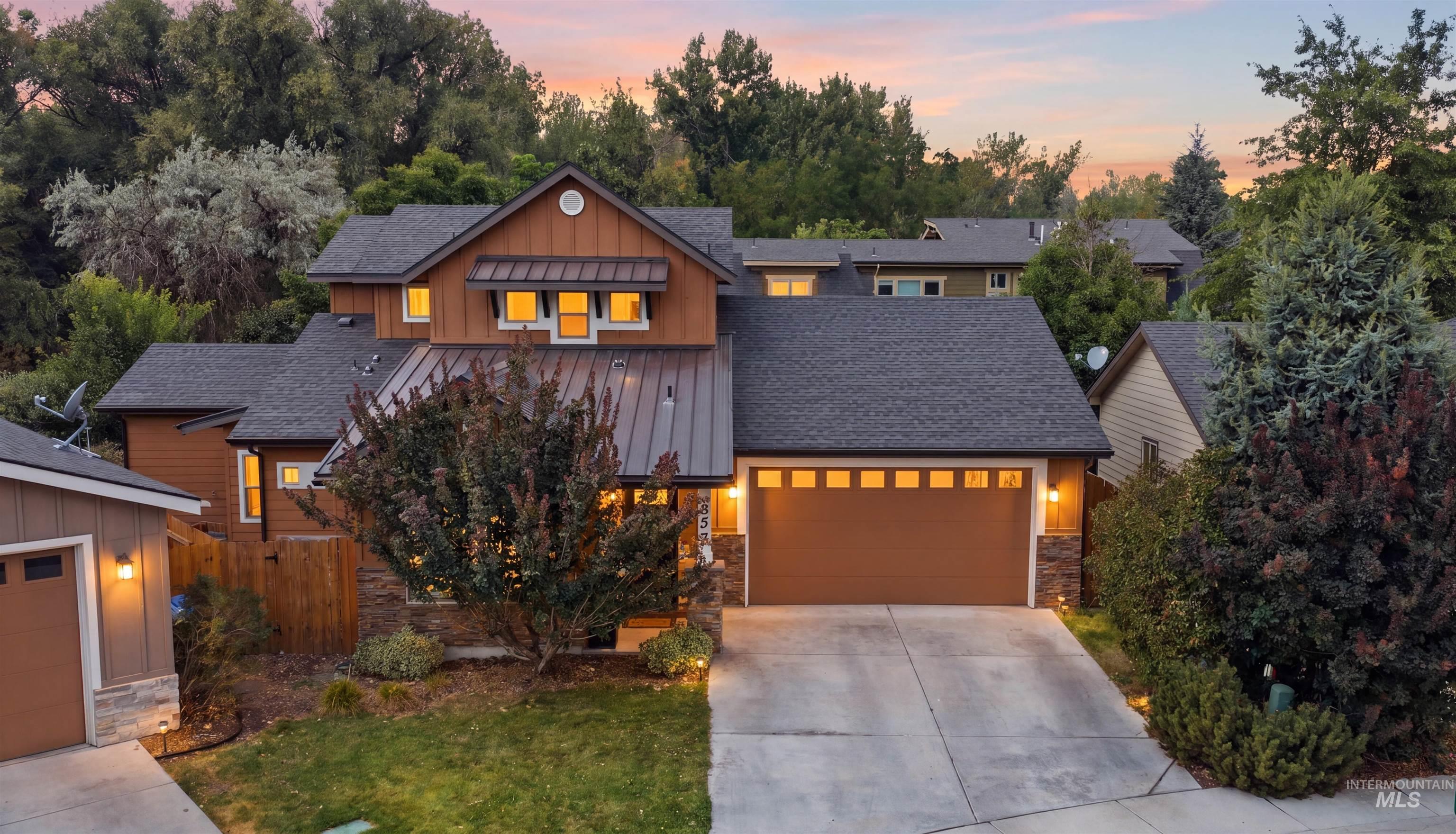 857 N River Path Ln, Boise, Idaho 83703, 4 Bedrooms, 2.5 Bathrooms, Residential For Sale, Price $709,000,MLS 98996185