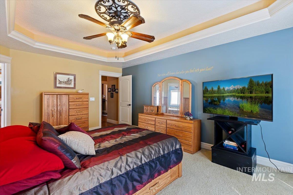 3910 S Tavistock Place, Meridian, Idaho 83642, 3 Bedrooms, 2.5 Bathrooms, Residential For Sale, Price $845,000,MLS 98996192