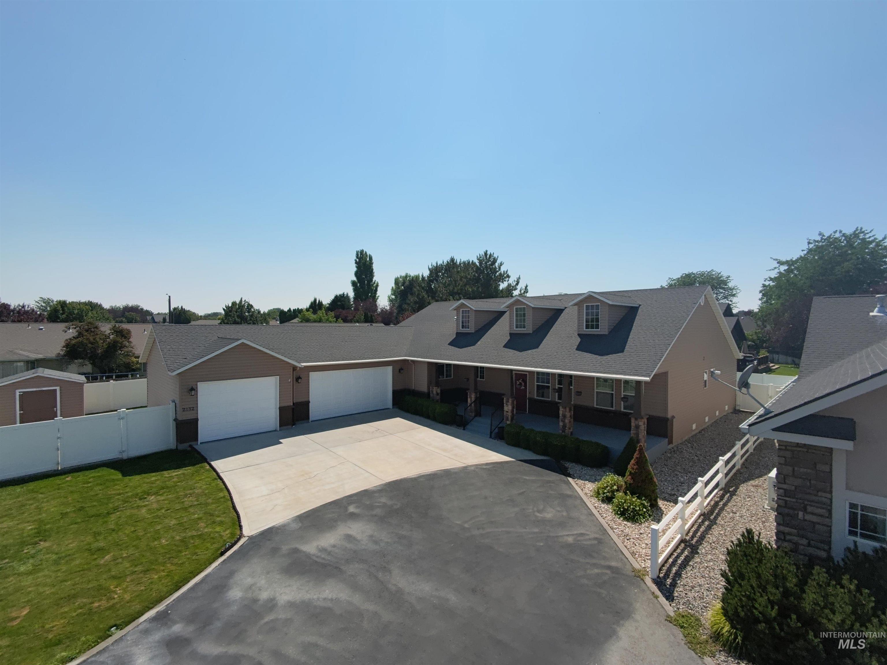 2132 Candleridge Dr., Twin Falls, Idaho 83301, 4 Bedrooms, 2.5 Bathrooms, Residential For Sale, Price $545,000,MLS 98996195