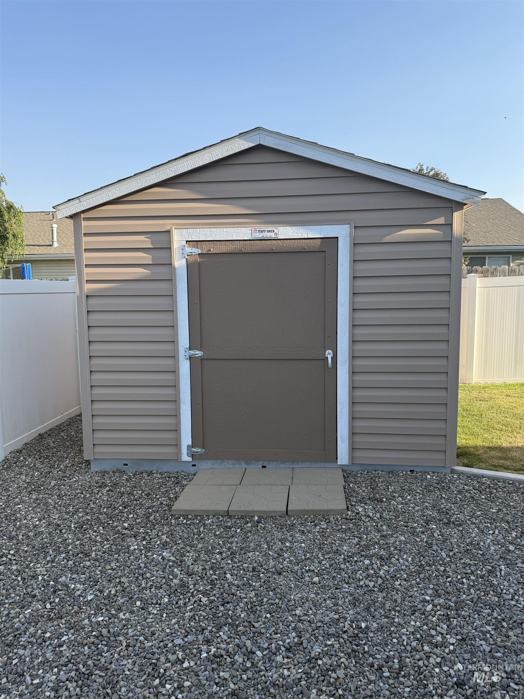 2132 Candleridge Dr., Twin Falls, Idaho 83301, 4 Bedrooms, 2.5 Bathrooms, Residential For Sale, Price $545,000,MLS 98996195