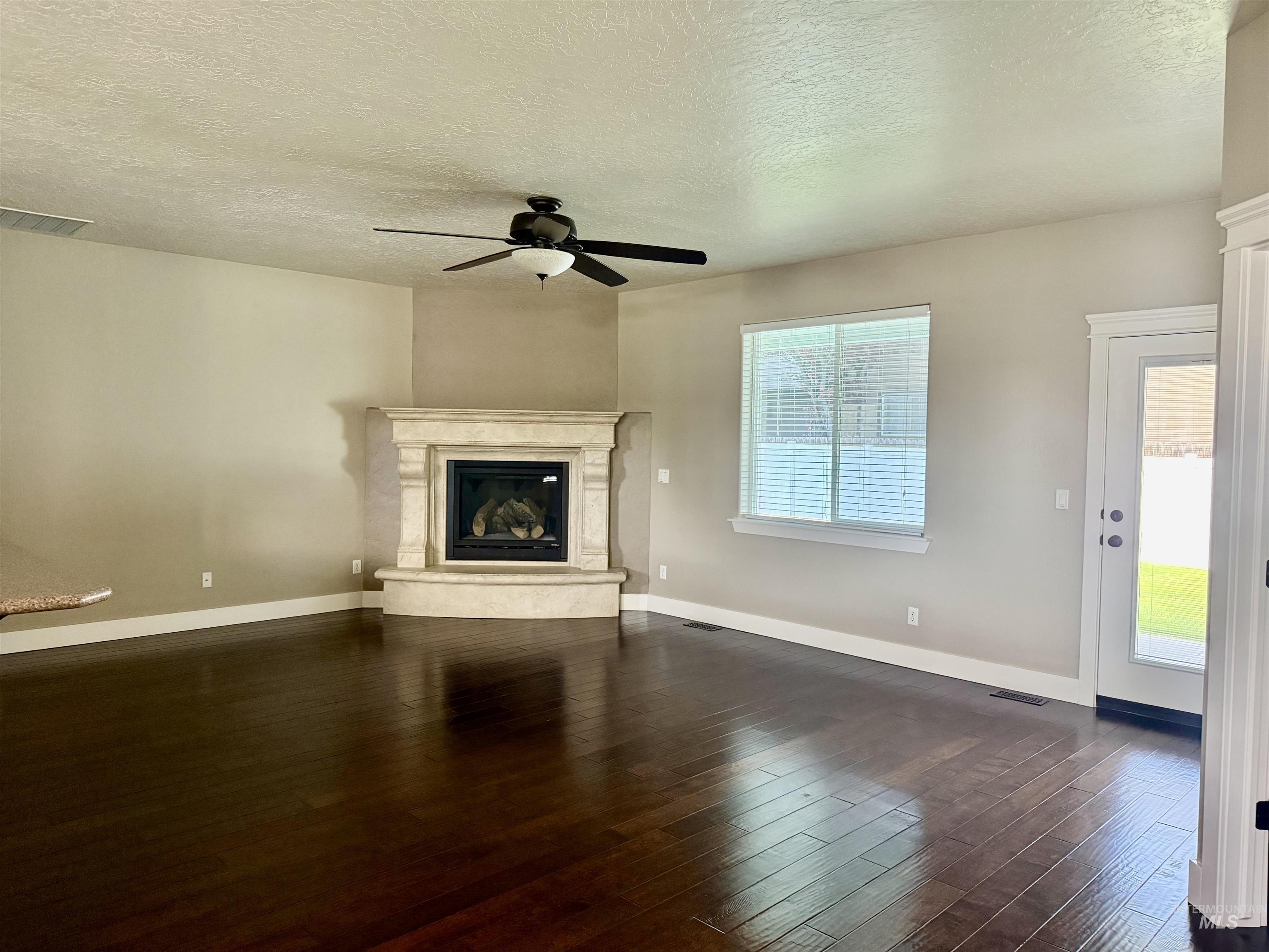 2132 Candleridge Dr., Twin Falls, Idaho 83301, 4 Bedrooms, 2.5 Bathrooms, Residential For Sale, Price $545,000,MLS 98996195