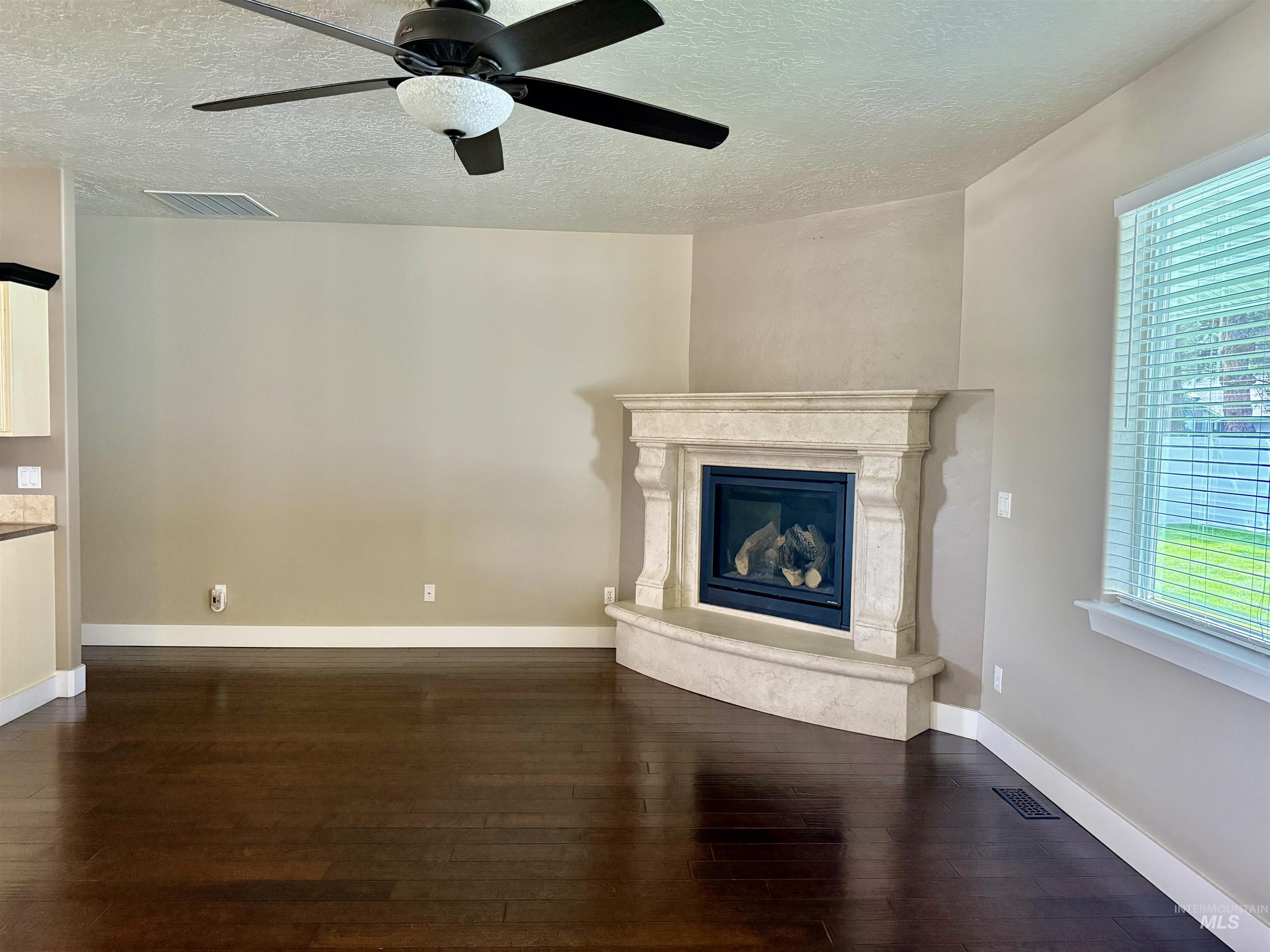 2132 Candleridge Dr., Twin Falls, Idaho 83301, 4 Bedrooms, 2.5 Bathrooms, Residential For Sale, Price $545,000,MLS 98996195