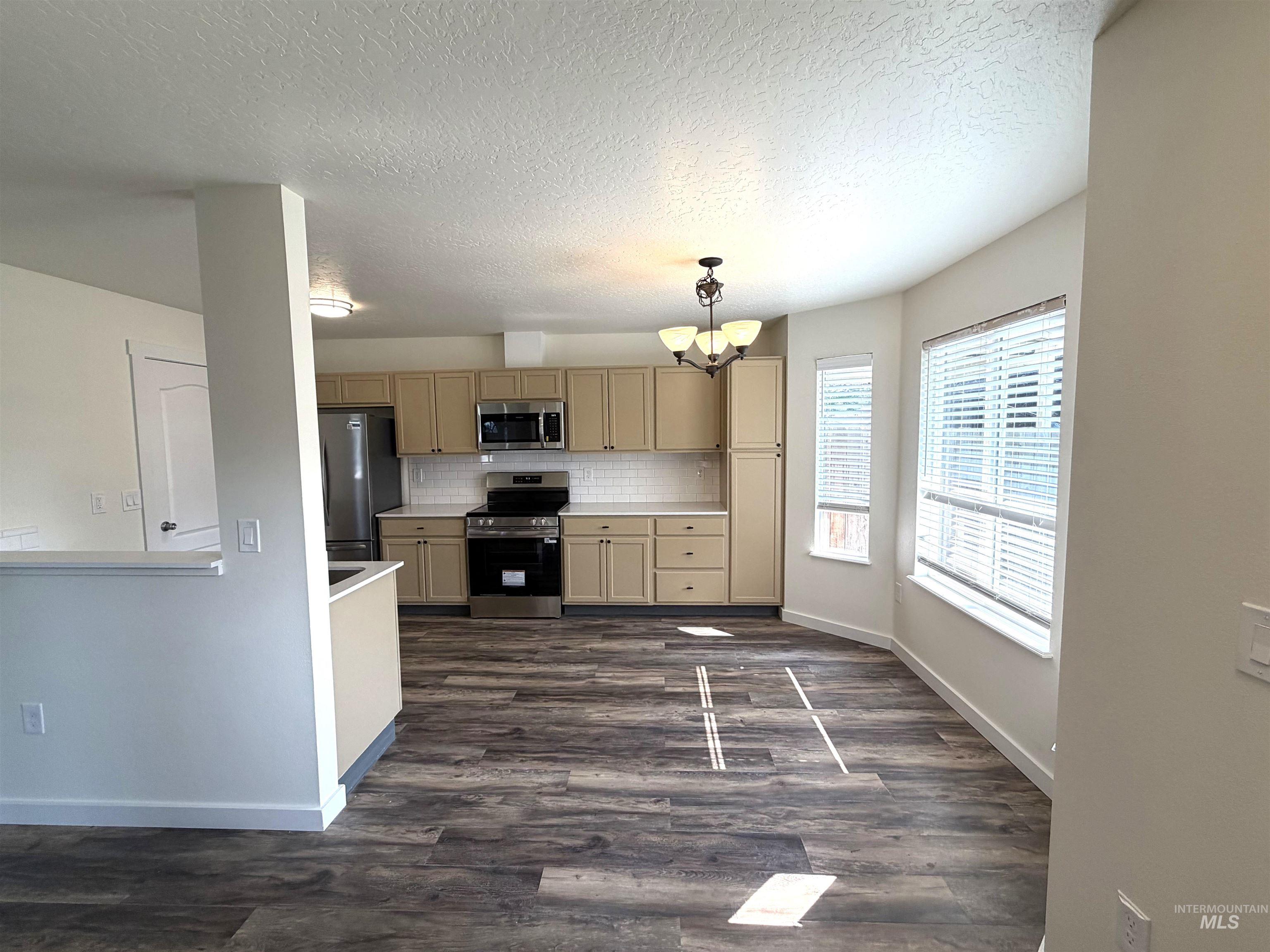 1421 W Orchard Ave, Nampa, Idaho 83651, 3 Bedrooms, 1.5 Bathrooms, Residential For Sale, Price $339,900,MLS 98996198