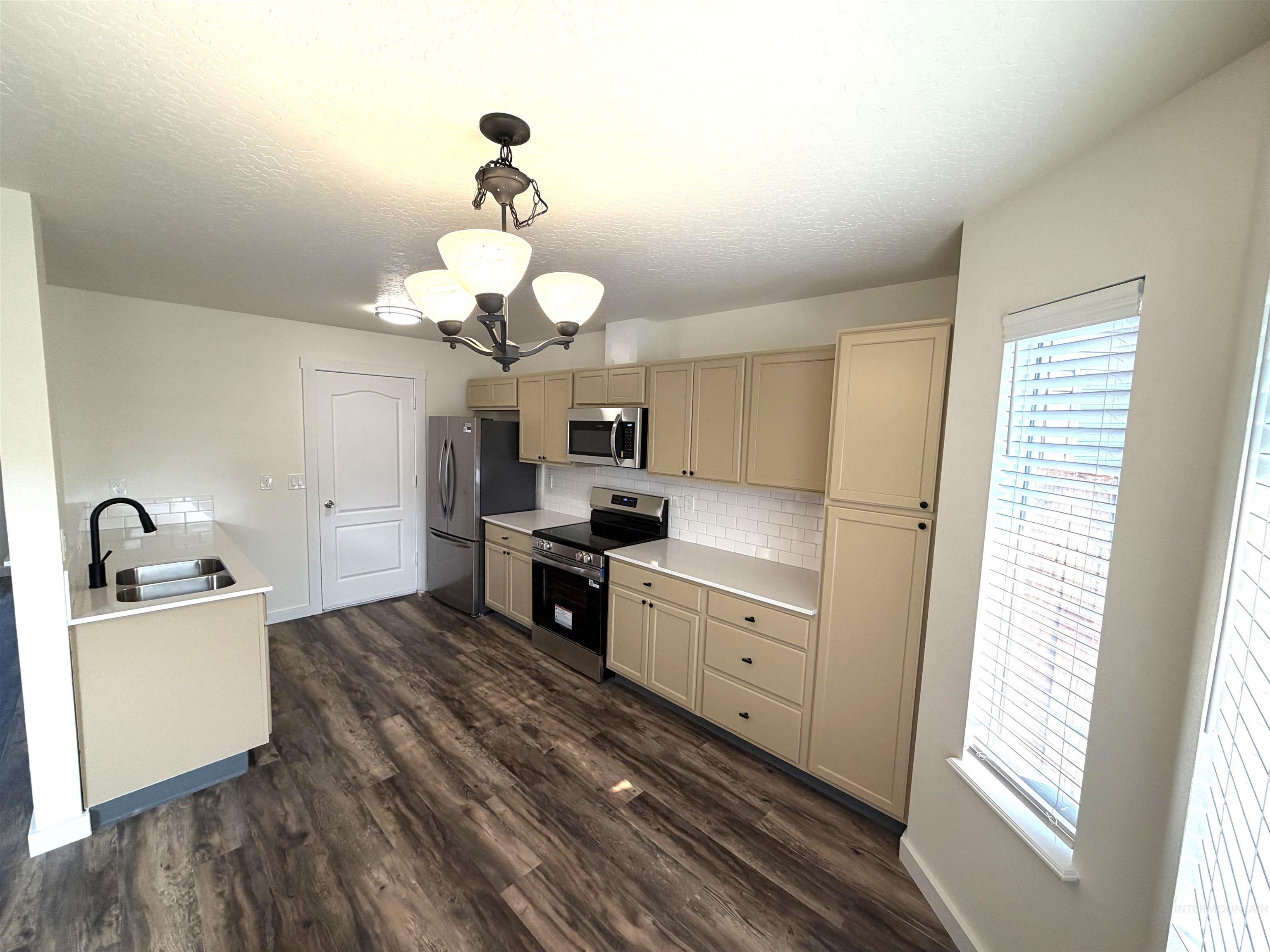 1421 W Orchard Ave, Nampa, Idaho 83651, 3 Bedrooms, 1.5 Bathrooms, Residential For Sale, Price $339,900,MLS 98996198