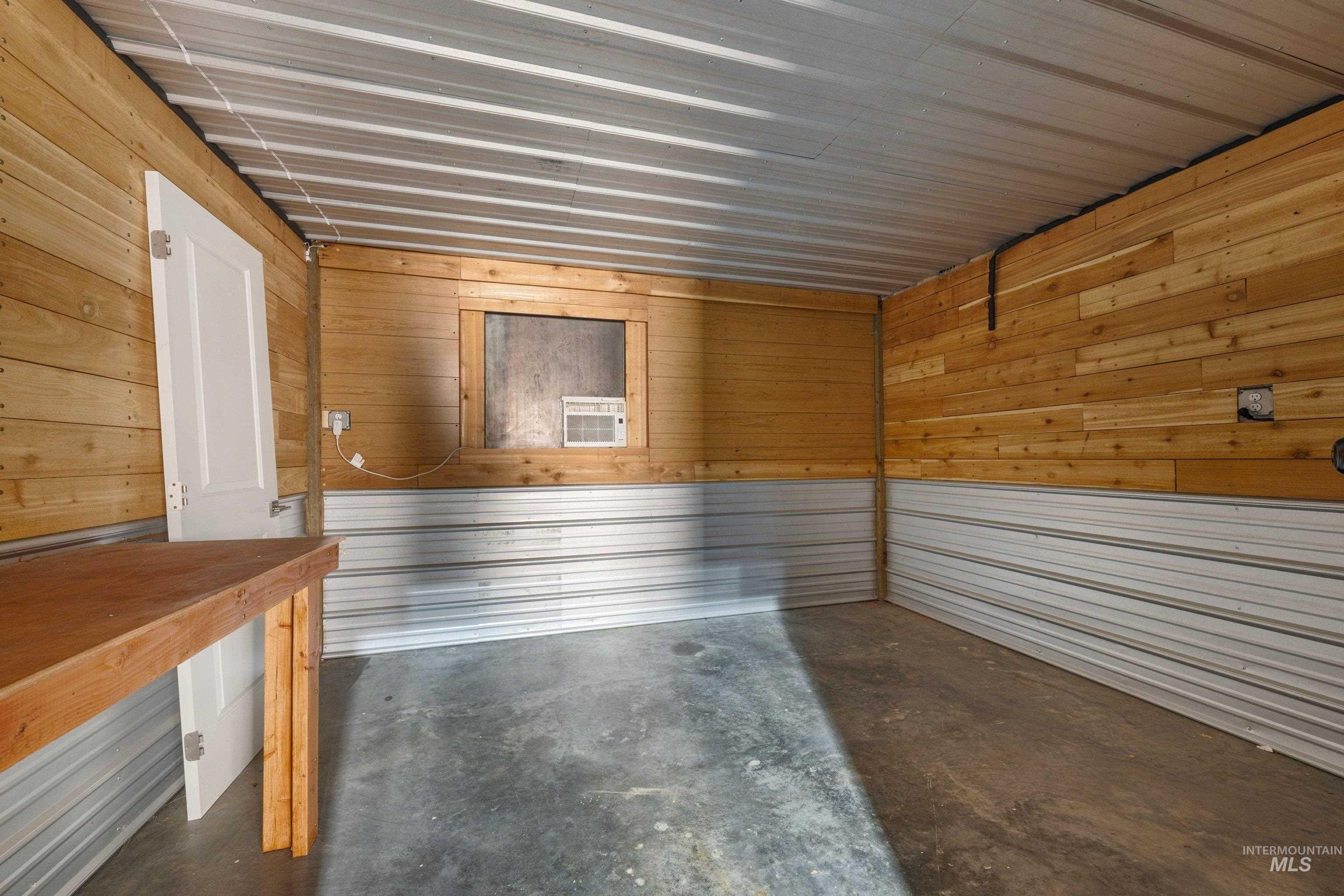 13 S Hawthorne Ave, Middleton, Idaho 83644, 3 Bedrooms, 2 Bathrooms, Residential For Sale, Price $350,000,MLS 98996206