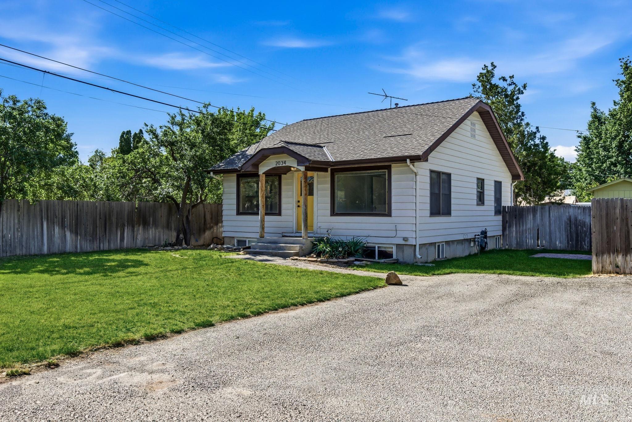 2034 S Broxon, Boise, Idaho 83705, 4 Bedrooms, 2 Bathrooms, Residential Income For Sale, Price $469,900, 98996216