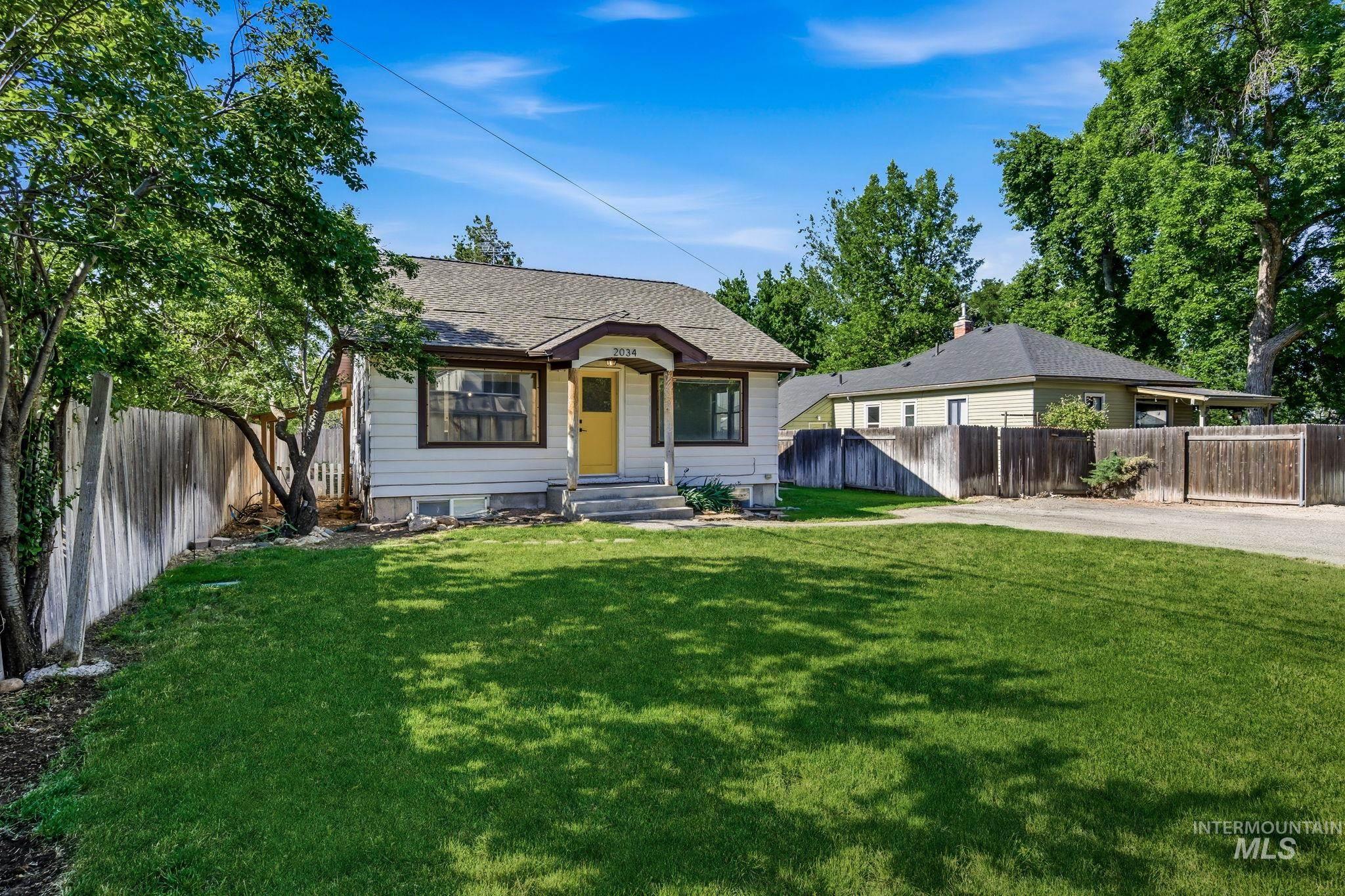 2034 S Broxon, Boise, Idaho 83705, 4 Bedrooms, 2 Bathrooms, Residential Income For Sale, Price $469,900, 98996216