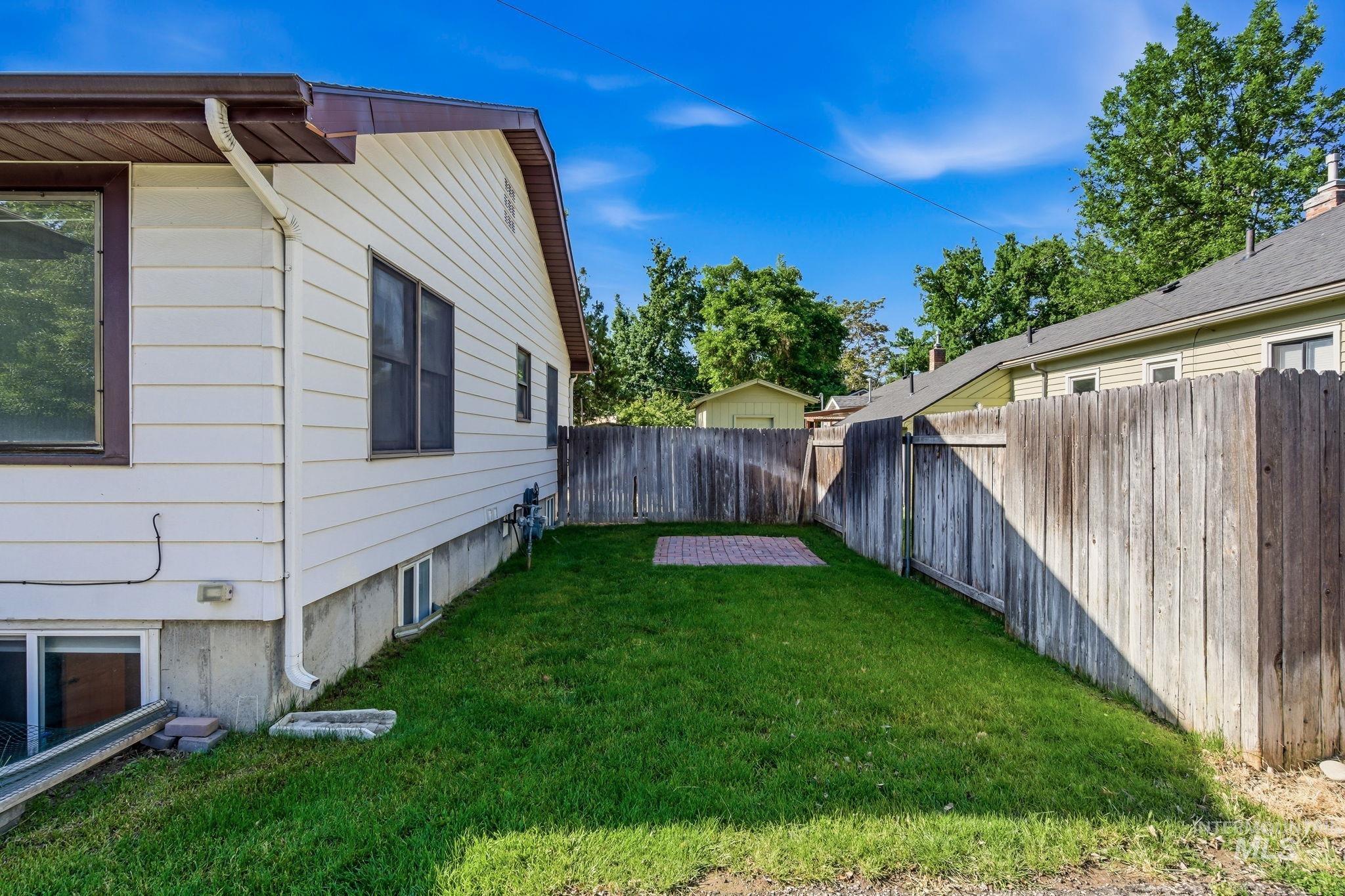 2034 S Broxon, Boise, Idaho 83705, 4 Bedrooms, 2 Bathrooms, Residential Income For Sale, Price $469,900, 98996216
