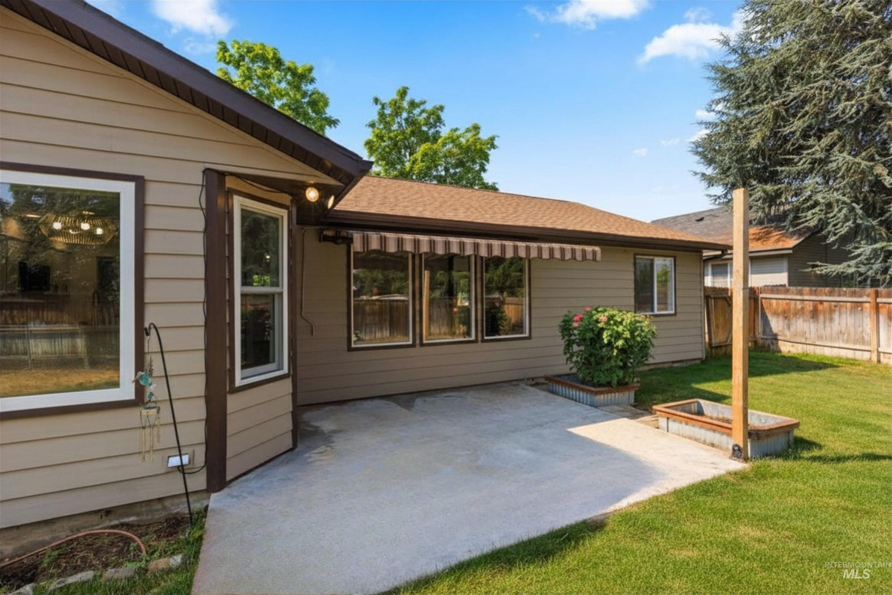 680 W Applegate St, Meridian, Idaho 83642, 4 Bedrooms, 2 Bathrooms, Residential For Sale, Price $514,888,MLS 98996222
