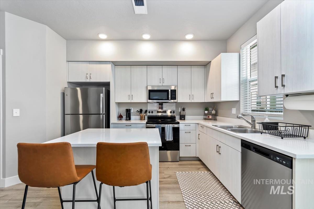 2759 W Palouse St, Boise, Idaho 83705, 3 Bedrooms, 2.5 Bathrooms, Rental For Rent, Price $2,600,MLS 98996225