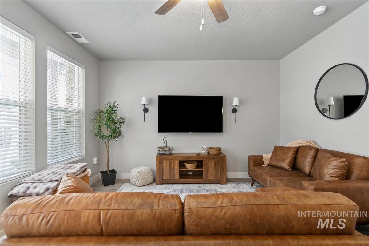 2759 W Palouse St, Boise, Idaho 83705, 3 Bedrooms, 2.5 Bathrooms, Rental For Rent, Price $2,600,MLS 98996225