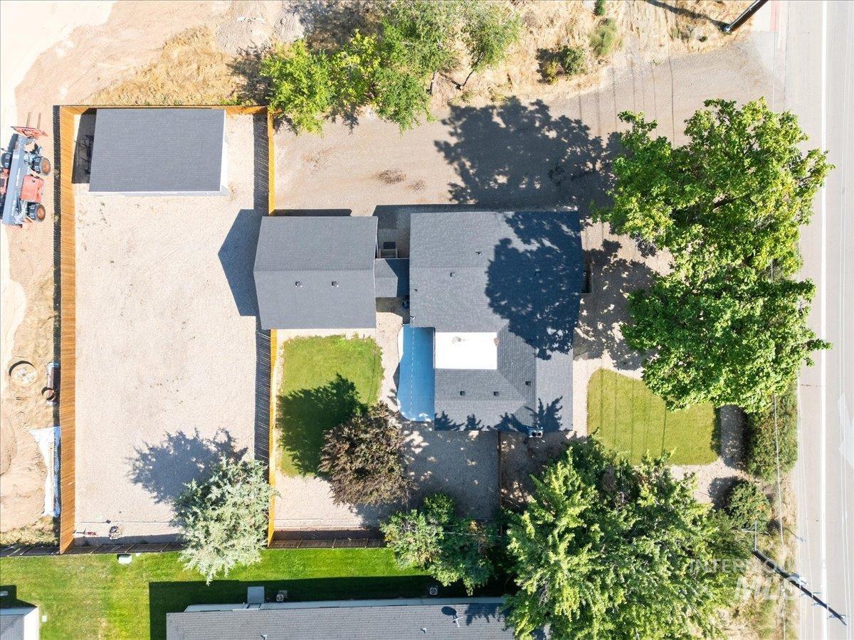 3029 N Maple Grove Rd, Boise, Idaho 83704, 3 Bedrooms, 2 Bathrooms, Residential Income For Sale, Price $499,000, 98996233
