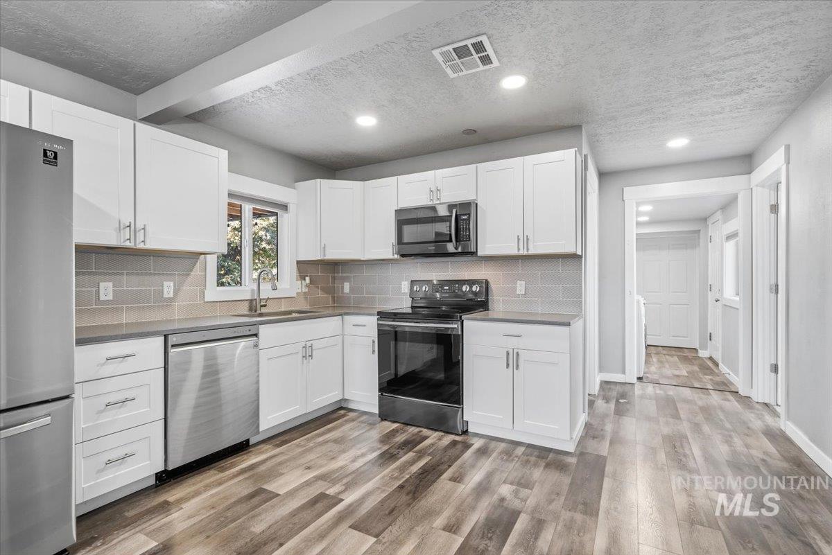 3029 N Maple Grove Rd, Boise, Idaho 83704, 3 Bedrooms, 2 Bathrooms, Residential Income For Sale, Price $499,000, 98996233