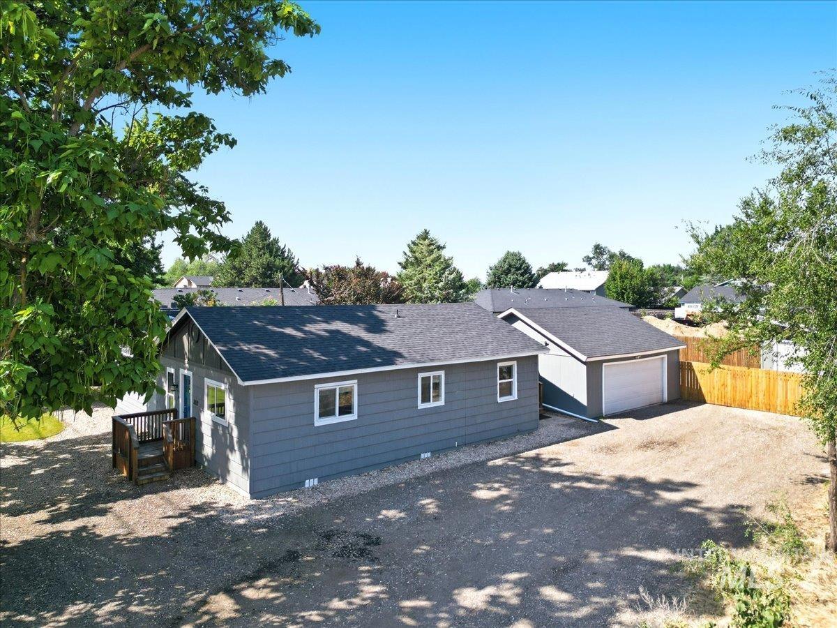 3029 N Maple Grove Rd, Boise, Idaho 83704, 3 Bedrooms, 2 Bathrooms, Residential Income For Sale, Price $499,000, 98996233