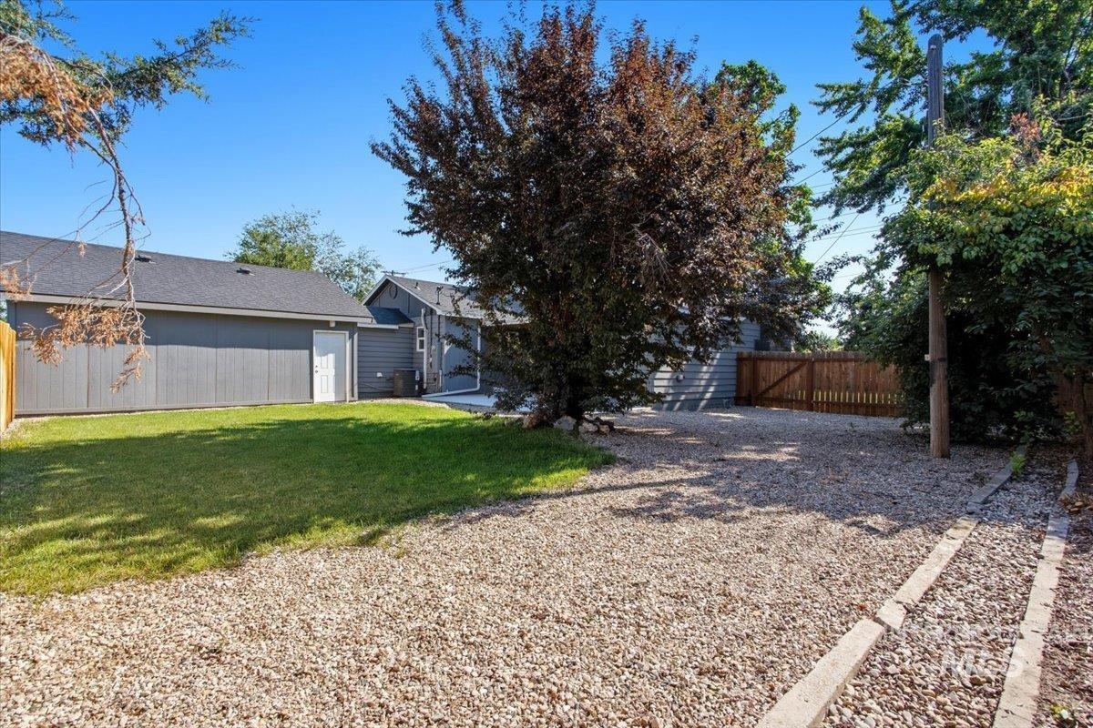 3029 N Maple Grove Rd, Boise, Idaho 83704, 3 Bedrooms, 2 Bathrooms, Residential Income For Sale, Price $499,000, 98996233