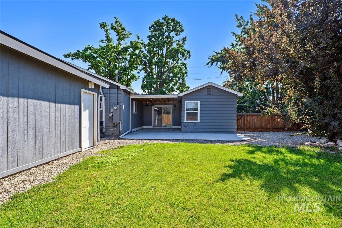 3029 N Maple Grove Rd, Boise, Idaho 83704, 3 Bedrooms, 2 Bathrooms, Residential Income For Sale, Price $499,000, 98996233