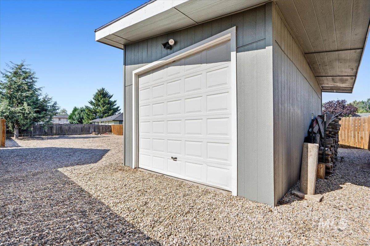 3029 N Maple Grove Rd, Boise, Idaho 83704, 3 Bedrooms, 2 Bathrooms, Residential Income For Sale, Price $499,000, 98996233