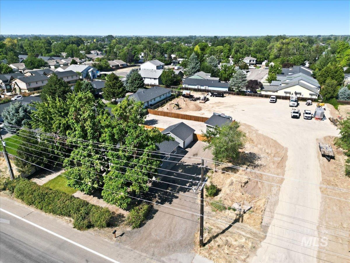 3029 N Maple Grove Rd, Boise, Idaho 83704, 3 Bedrooms, 2 Bathrooms, Residential Income For Sale, Price $499,000, 98996233