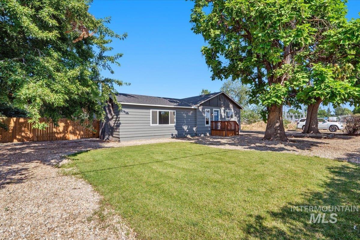 3029 N Maple Grove Rd, Boise, Idaho 83704, 3 Bedrooms, 2 Bathrooms, Residential Income For Sale, Price $499,000, 98996233