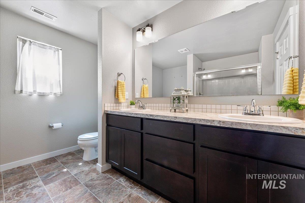 2617 W Snyder St., Meridian, Idaho 83642, 3 Bedrooms, 2.5 Bathrooms, Residential For Sale, Price $582,962,MLS 98996235