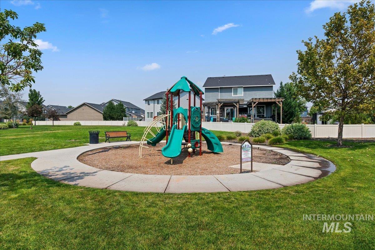 2617 W Snyder St., Meridian, Idaho 83642, 3 Bedrooms, 2.5 Bathrooms, Residential For Sale, Price $582,962,MLS 98996235