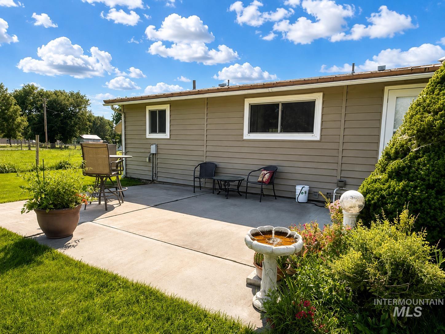 678 N Elmore Ave, Glenns Ferry, Idaho 83623, 4 Bedrooms, 2 Bathrooms, Residential For Sale, Price $599,000,MLS 98996247
