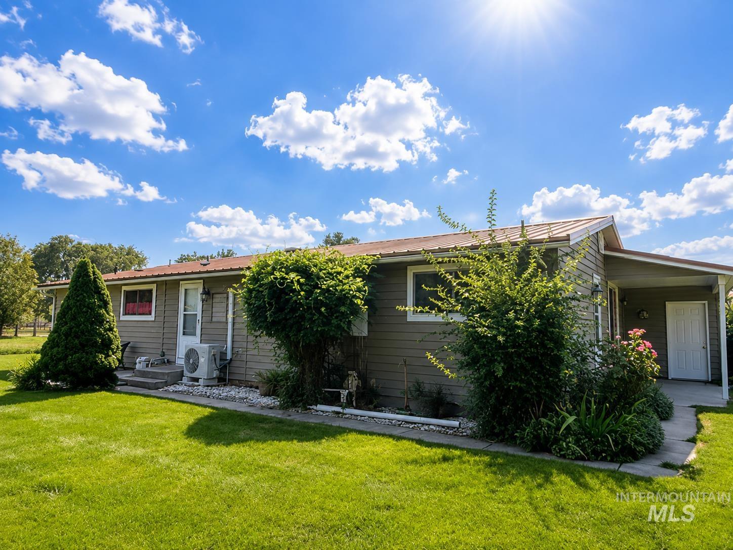 678 N Elmore Ave, Glenns Ferry, Idaho 83623, 4 Bedrooms, 2 Bathrooms, Residential For Sale, Price $599,000,MLS 98996247