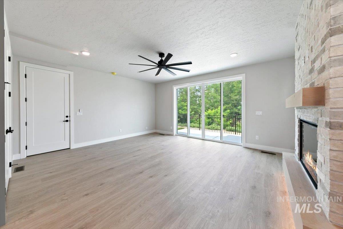 45 N Feather Reed Ave., Meridian, Idaho 83642, 3 Bedrooms, 2.5 Bathrooms, Residential For Sale, Price $549,900,MLS 98996248